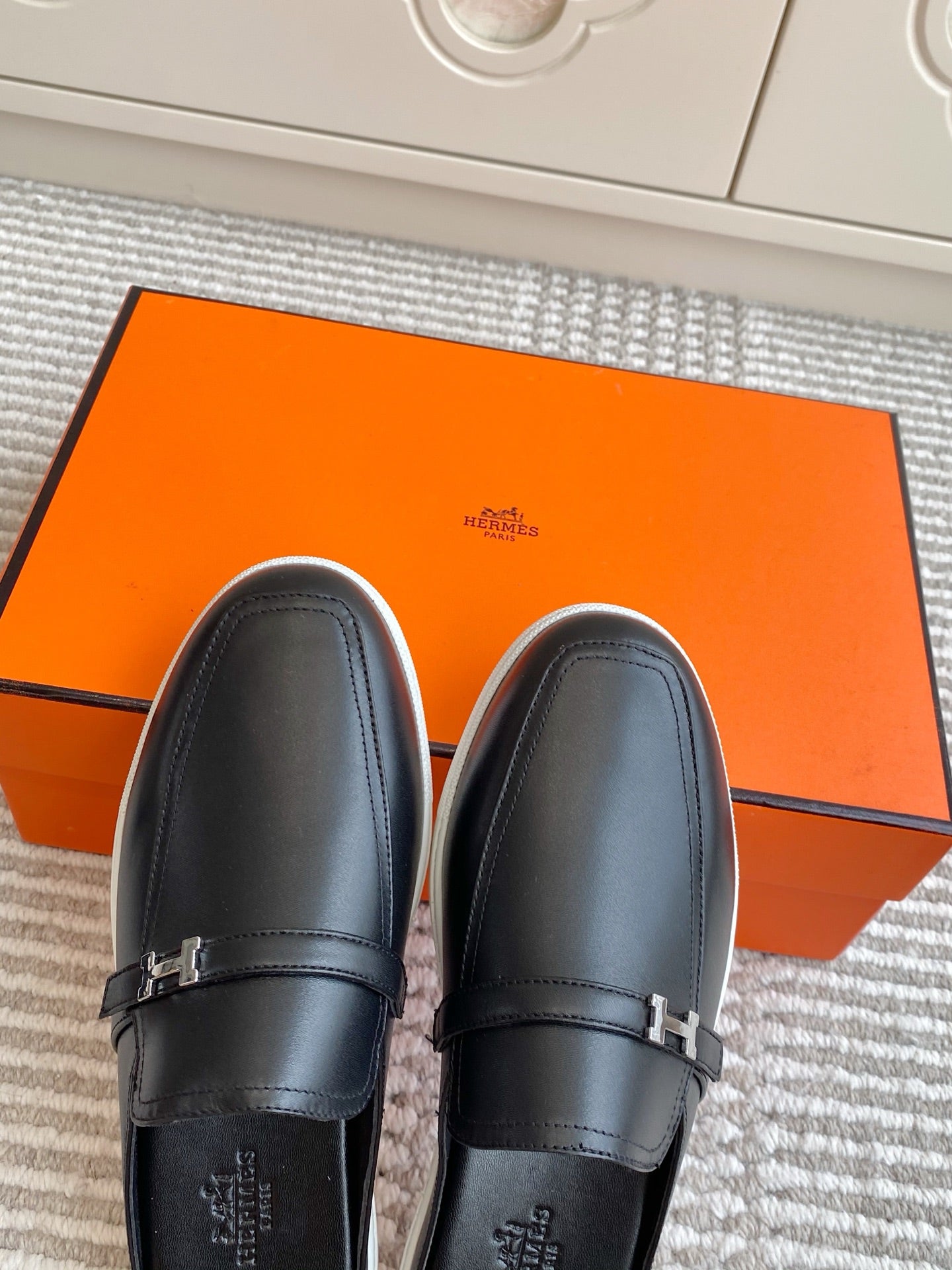 HM 25S MULES IN BLACK LAMBSKIN WITH SILVER HARDWARE、mysite、Cacoeks