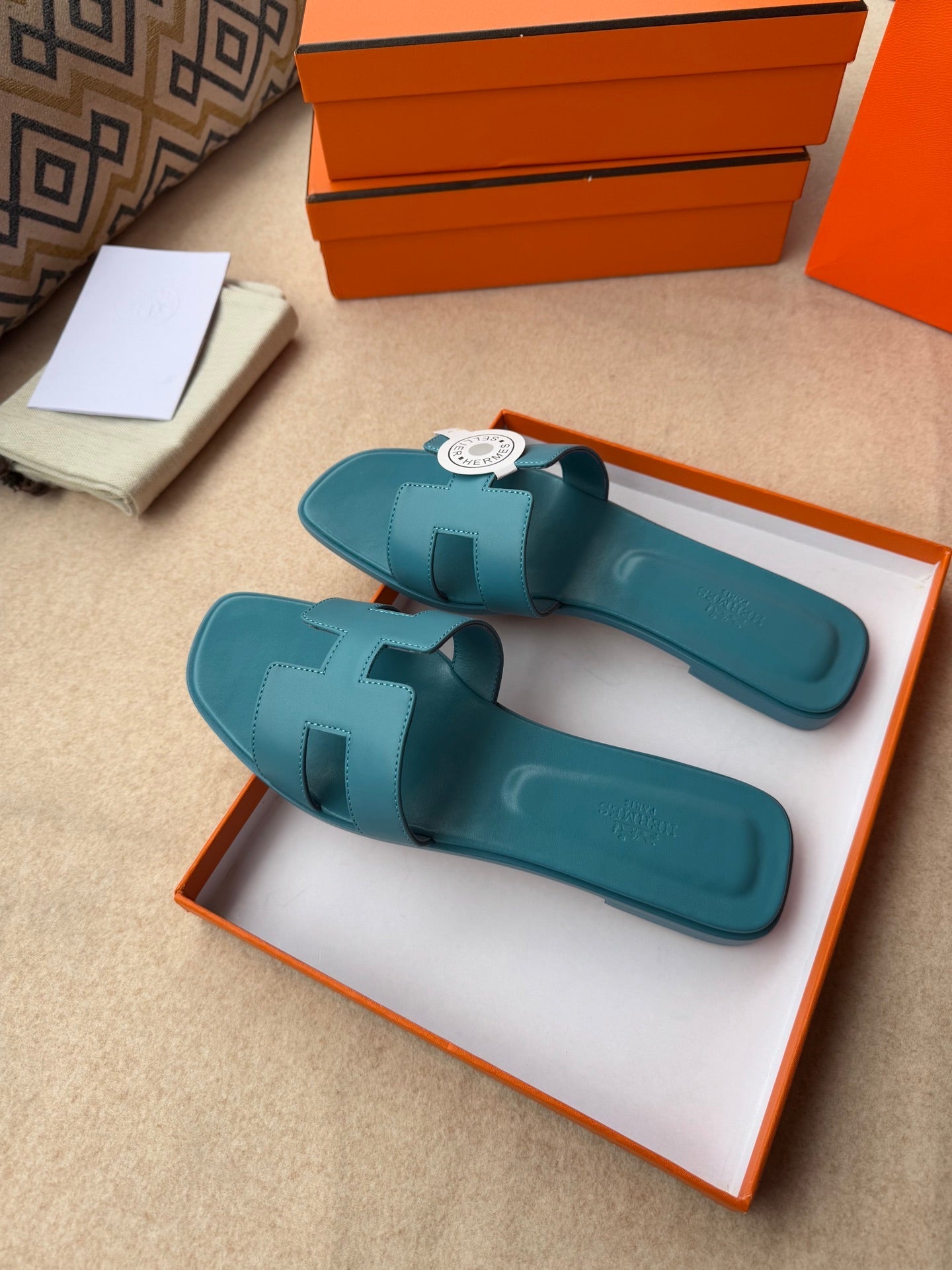 0RAN SANDALS IN SAPPHIRE BLUE CALFSKIN、mysite、Cacoeks