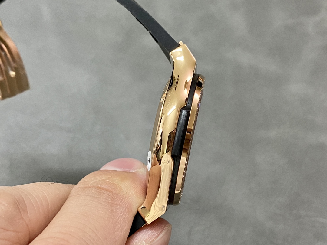 565.OX.1480.LR.1204 Hublot Classic Fusion Automatic 38mm-fasswatch