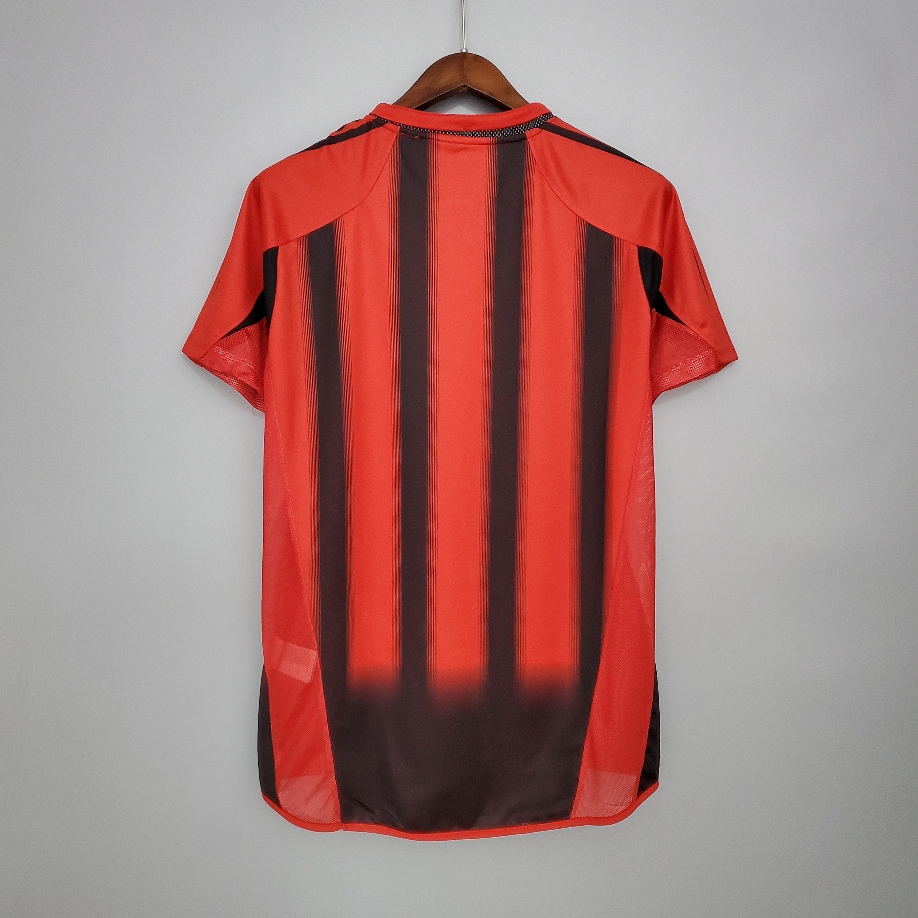 ManixJersey.com | Retro AC Milan 04-05 Home Stadium Jersey -Customize Name, Number and Patch | Worldwide Shipping