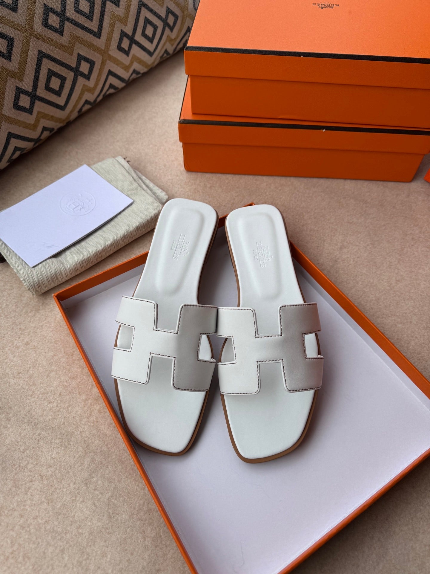 0RAN SANDALS IN WHITE CALFSKIN、mysite、Cacoeks