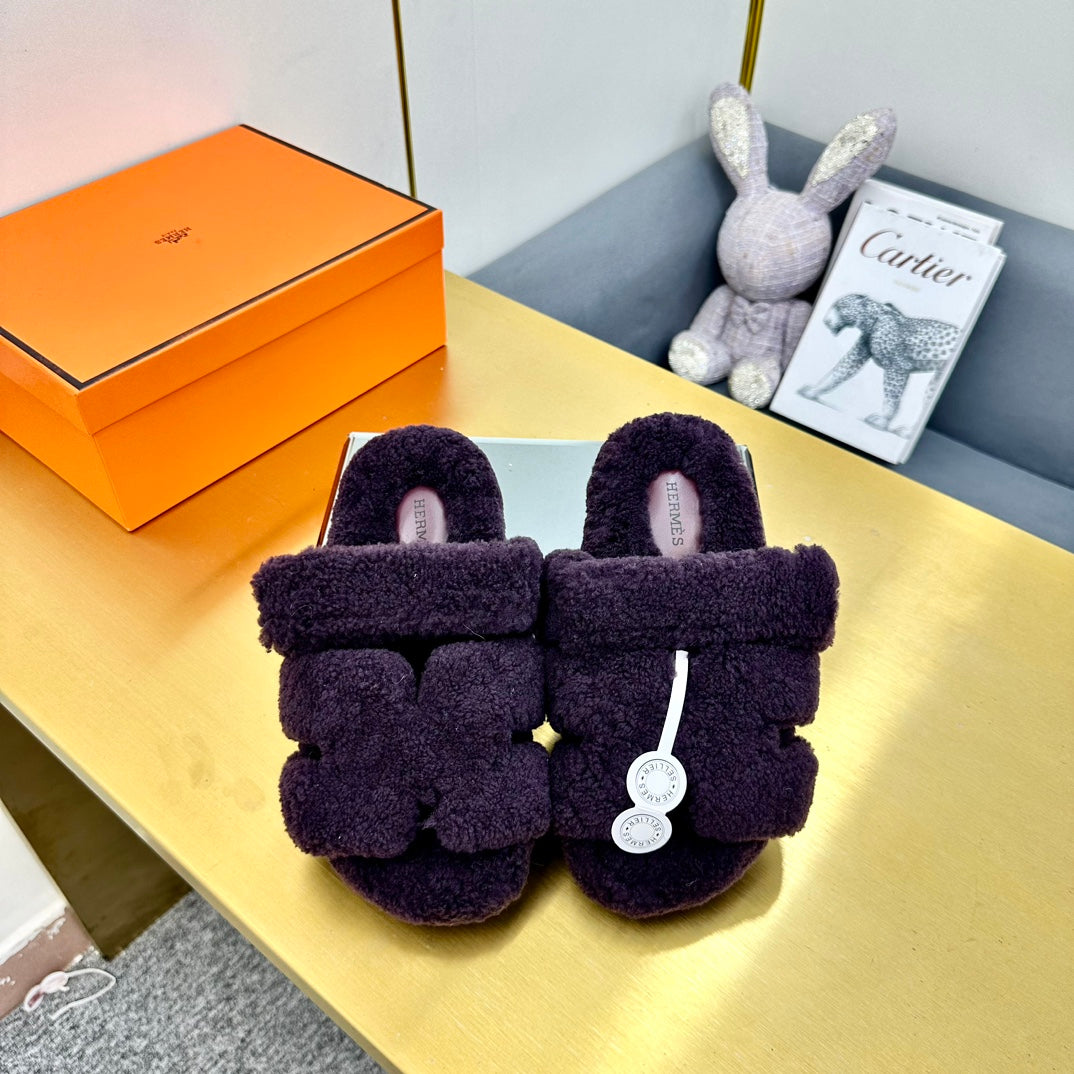 CHYPRE SANDAL IN EGGPLANT PURPLE SHEARLING、mysite、Cacoeks