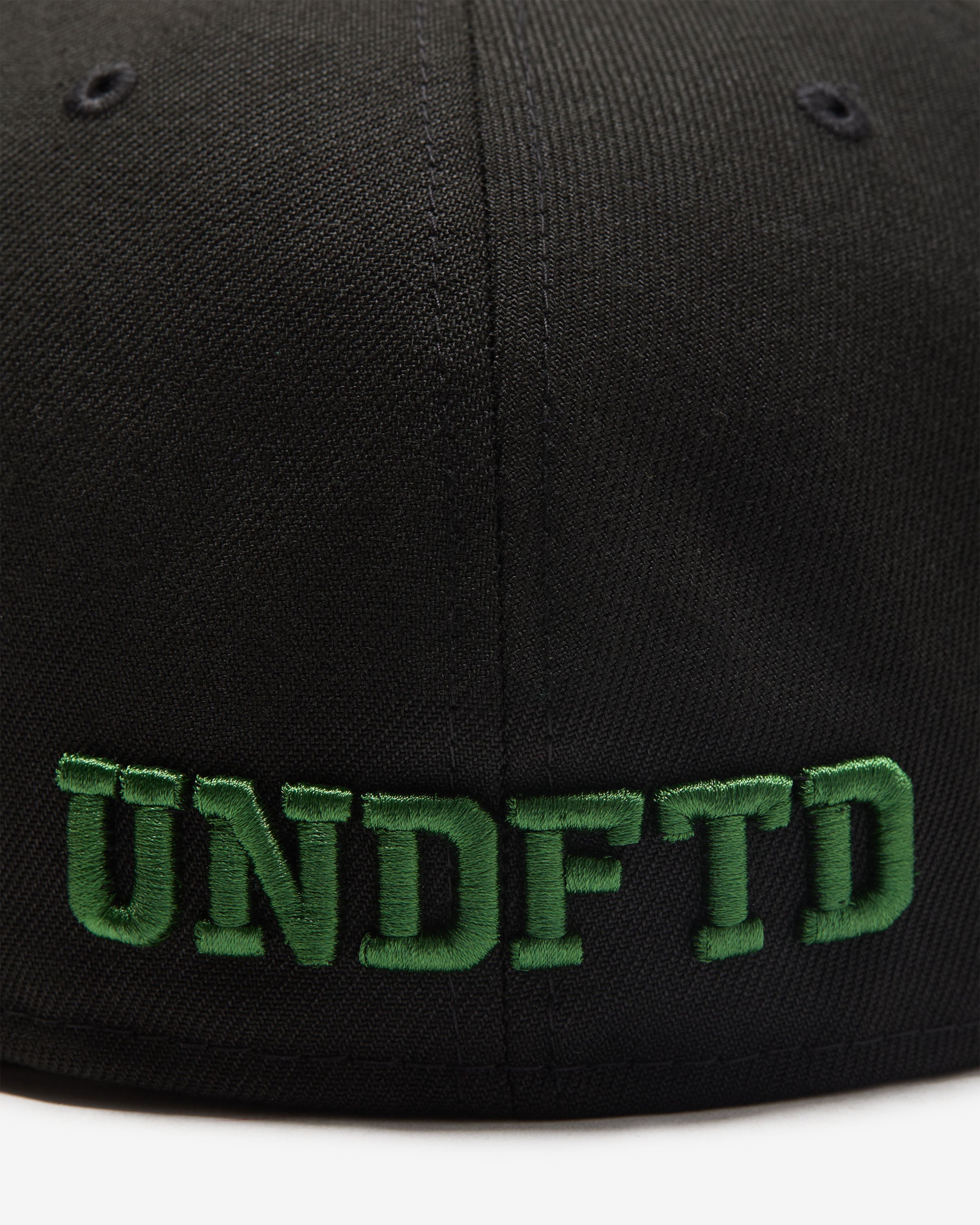 UNDEFEATED X NE ICON FITTED