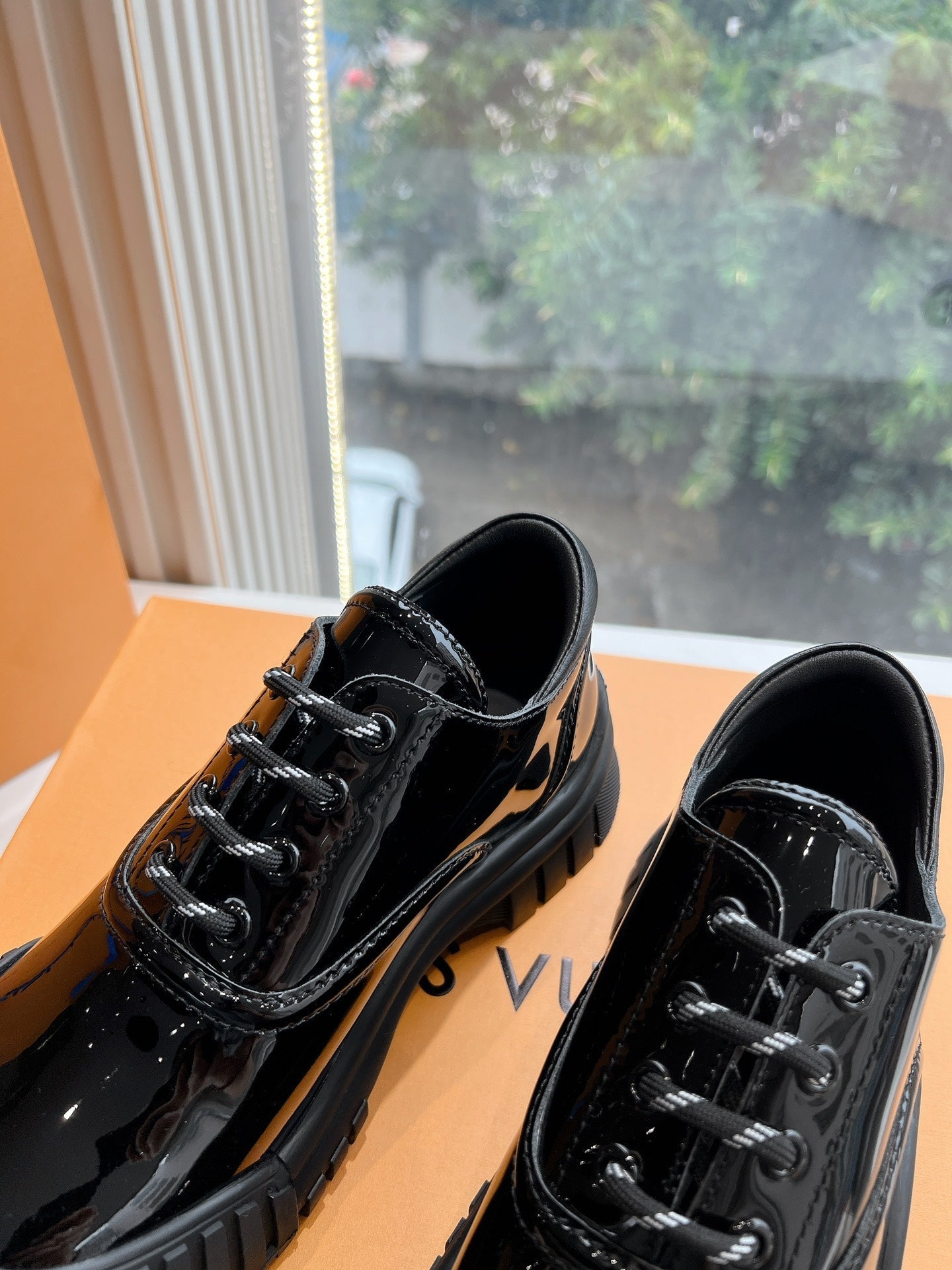 LV ARCHLIGHT SKATE SNEAKER IN BLACK GLOSSY CALFSKIN、mysite、Cacoeks