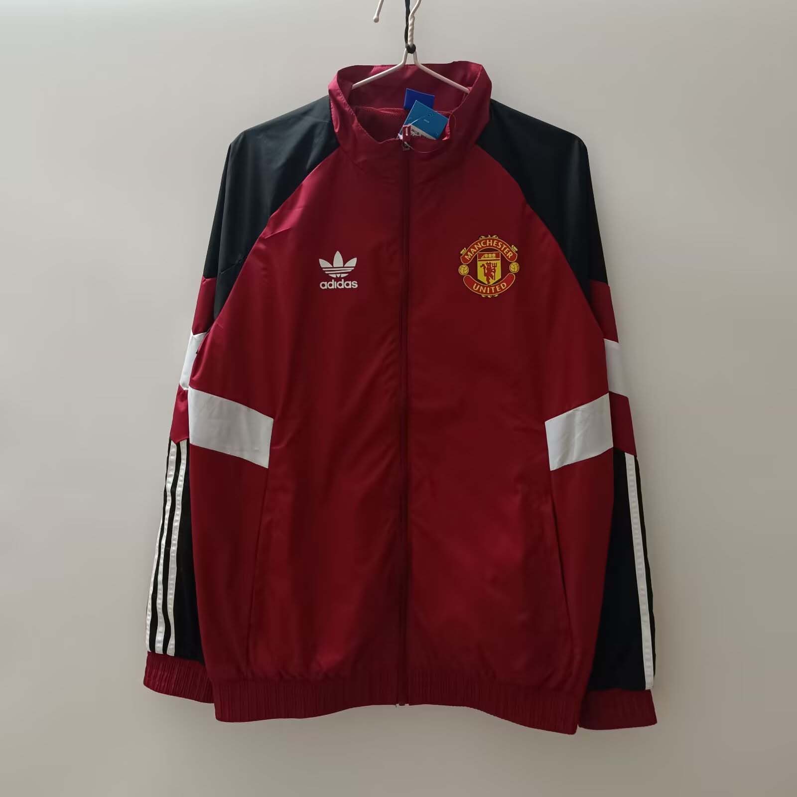 2024/2025 Manchester United Windbreaker Red Football Shirt 1:1 Thai Quality:football jersey mysite: unitedjerseyfootball 邓江浪:football