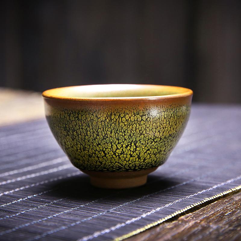 GEEK BAR-https://www.hot-toy.com/