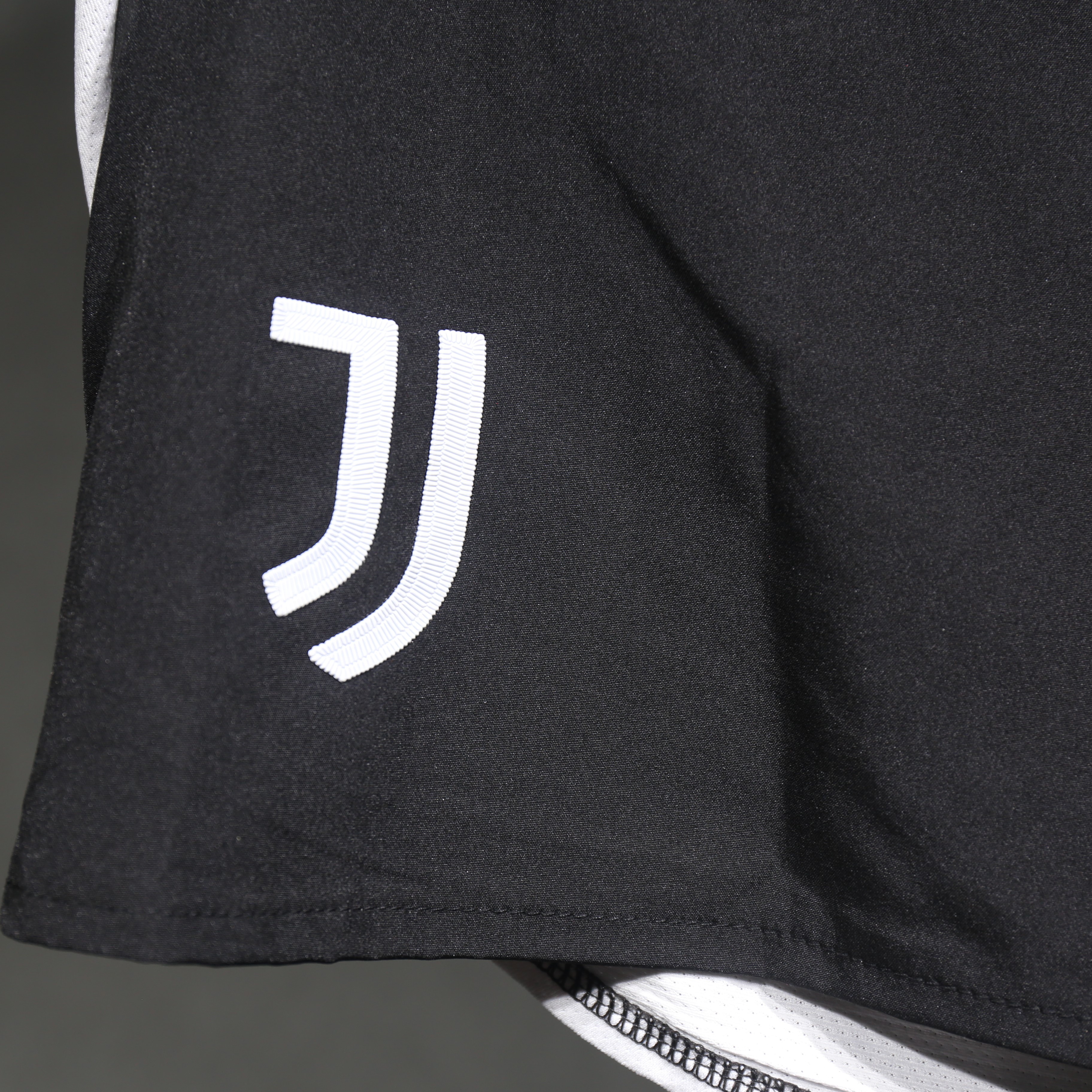 ManixJersey.com | Juventus 24-25 Home Shorts - Player Version -Customize Name, Number and Patch | Worldwide Shipping