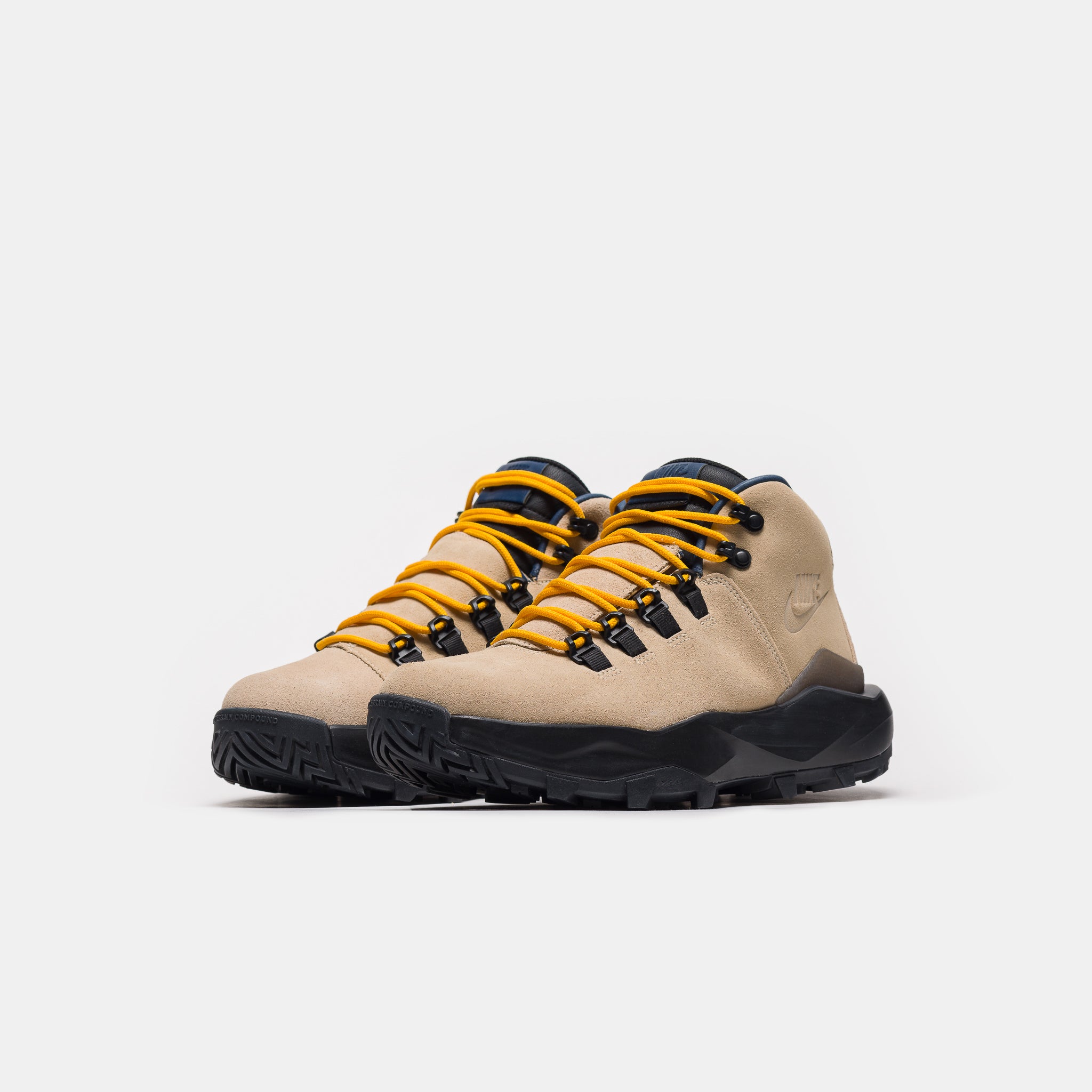 Cygnal Boot in Desert Ore/Navy/Black/University Gold
