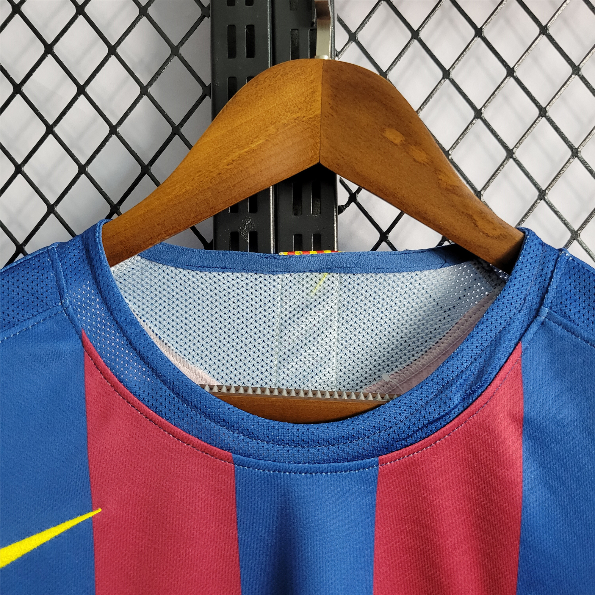 ManixJersey.com | Retro Barcelona 05-06 Home Stadium Jersey - UEFA Champions League Final -Customize Name, Number and Patch | Worldwide Shipping