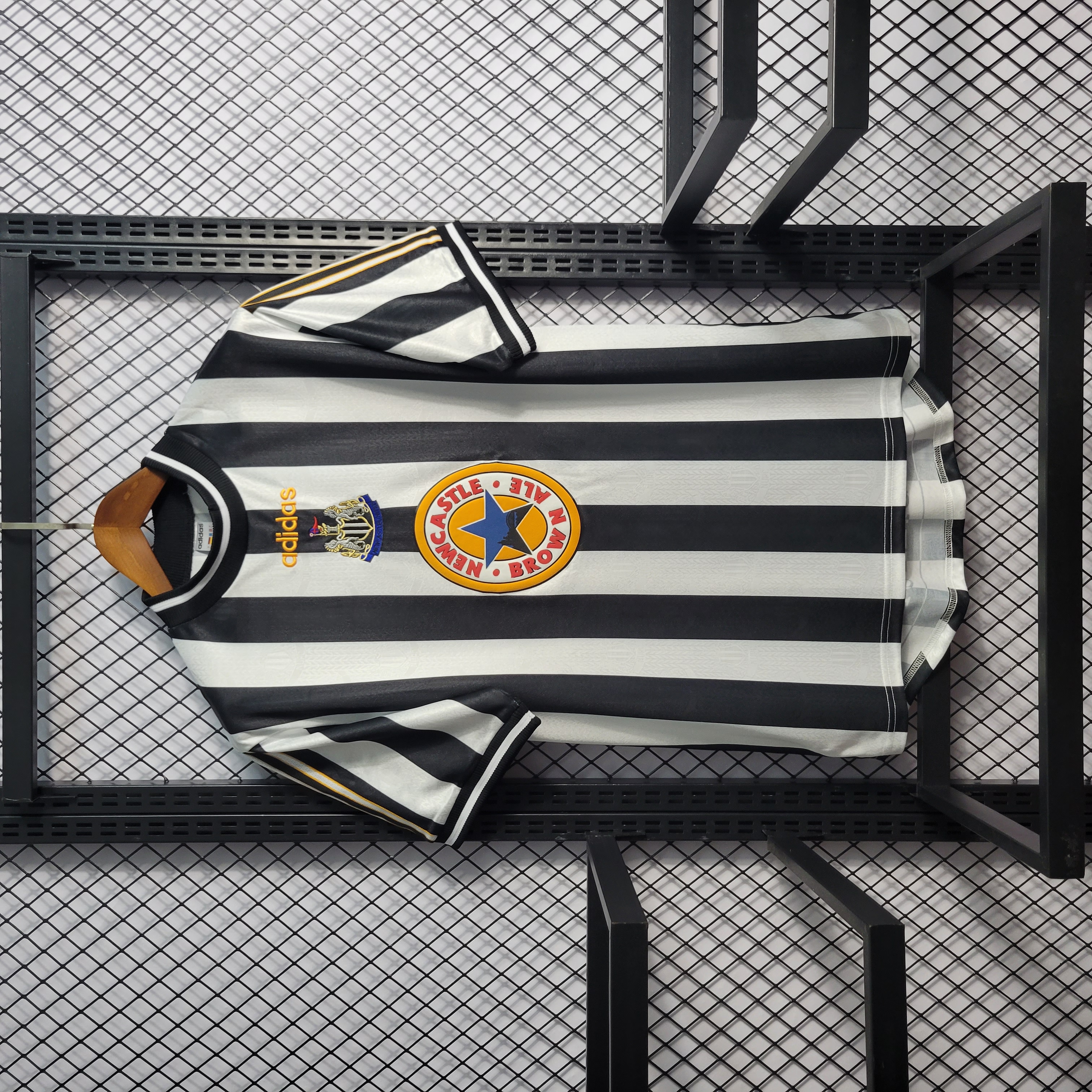 ManixJersey.com | Retro Newcastle United 1997-99 Home Stadium Jersey -Customize Name, Number and Patch | Worldwide Shipping