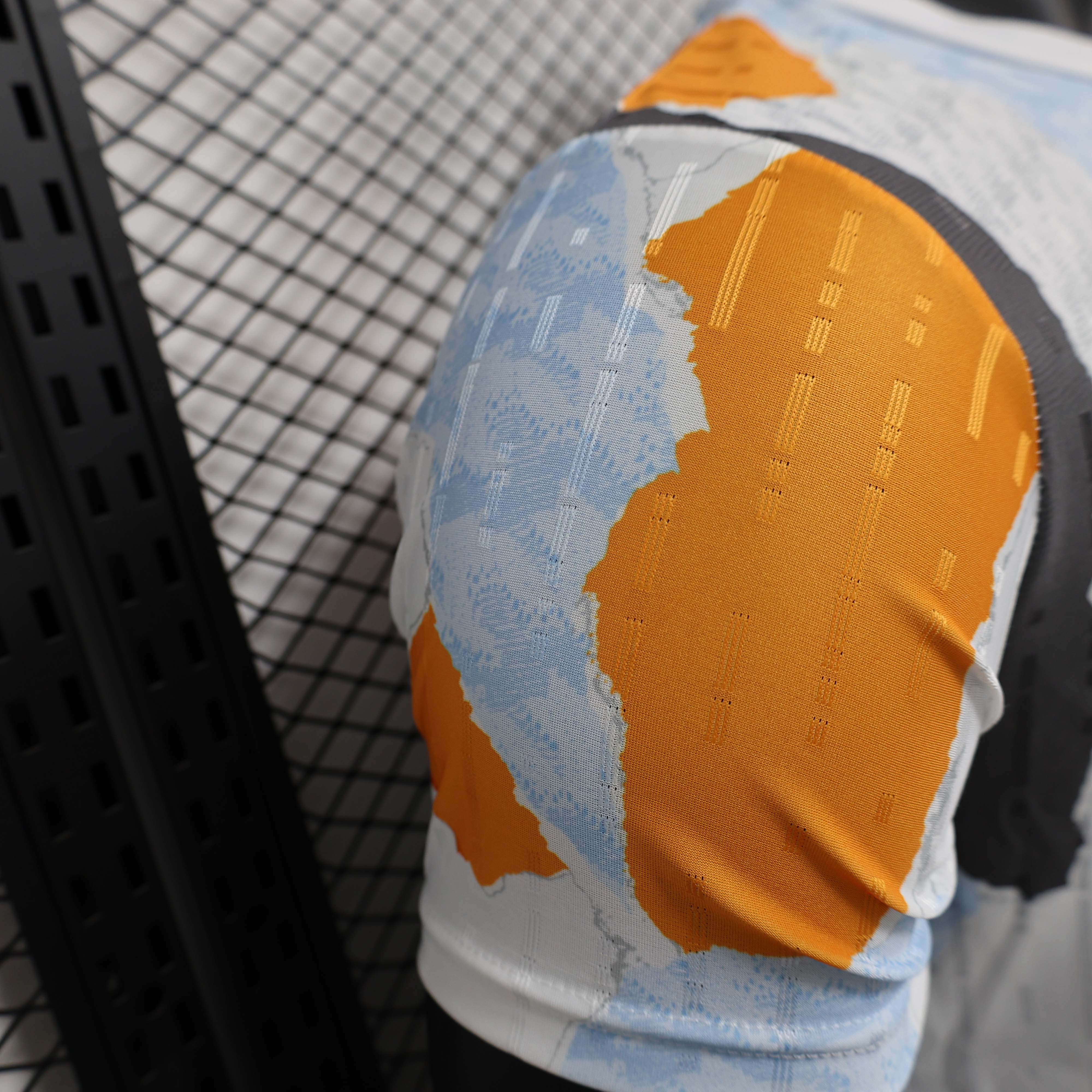 2025/2026 Player Version Real Madrid Training Wear Football Shirt 1:1 Thai Quality:football jersey mysite: unitedjerseyfootball 邓江浪:football