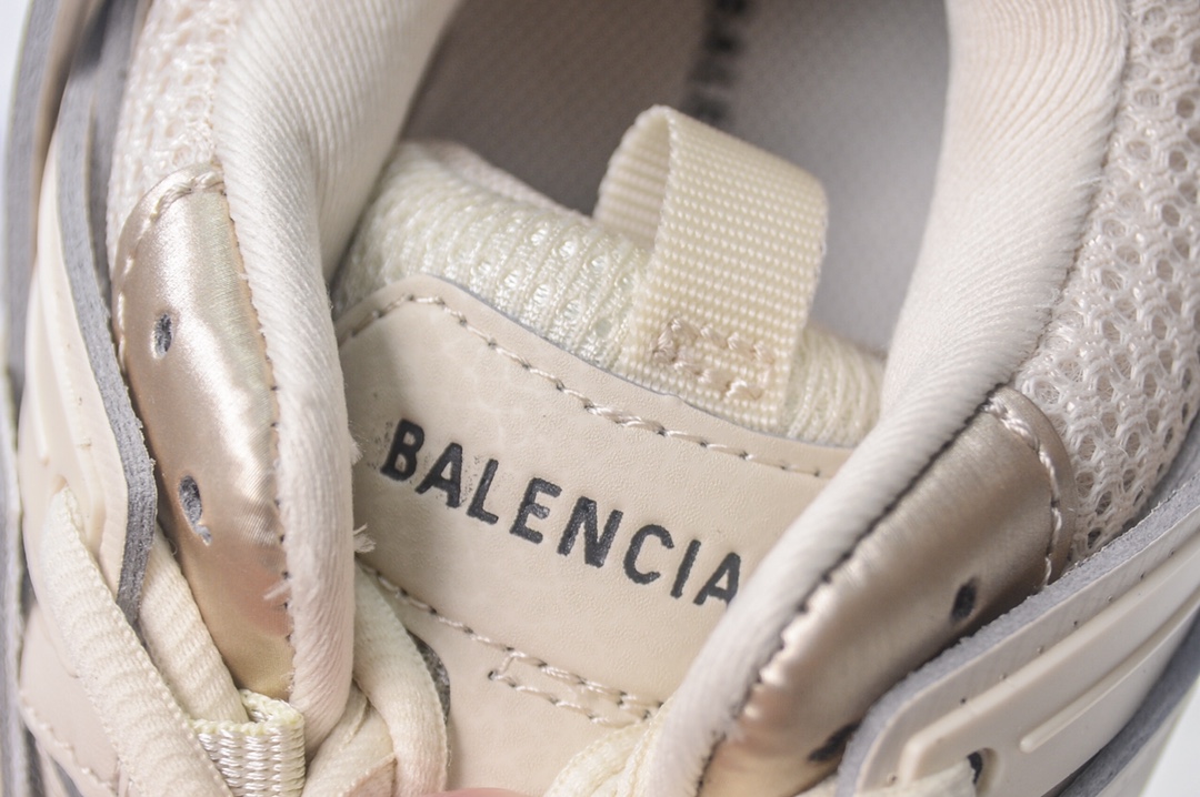 Balenciaga Track Trainer in Beige、mysite、Cacoeks