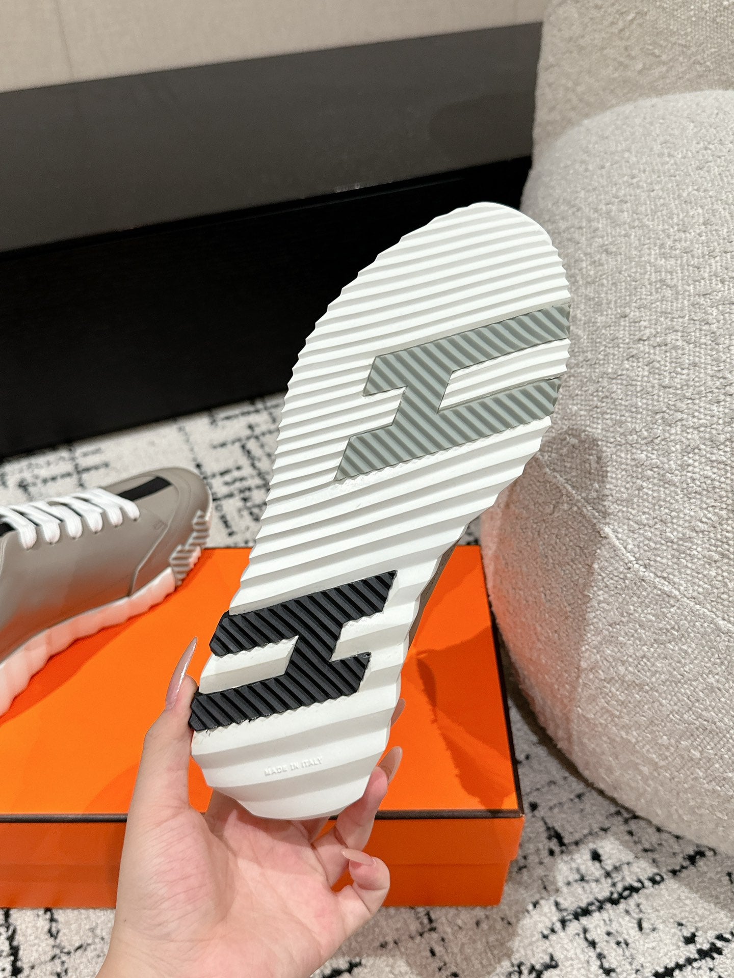 BOUNCING SNEAKER IN KHAKI BEIGE CALFSKIN、mysite、Cacoeks