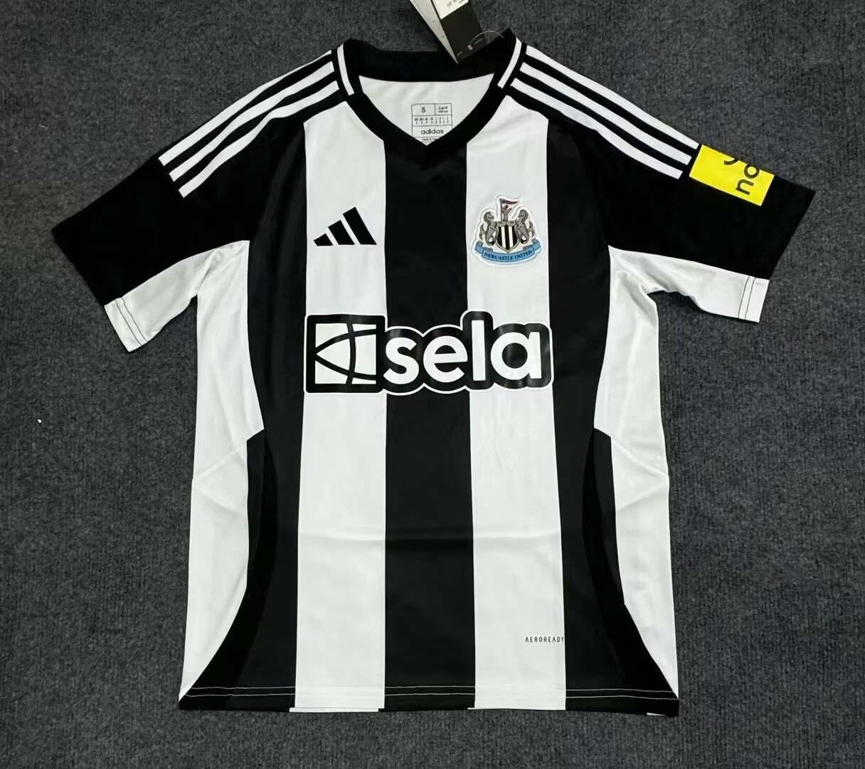 2024/2025 Newcastle United Home Football Shirt 1:1 Thai Quality:football jersey mysite: unitedjerseyfootball 邓江浪:football