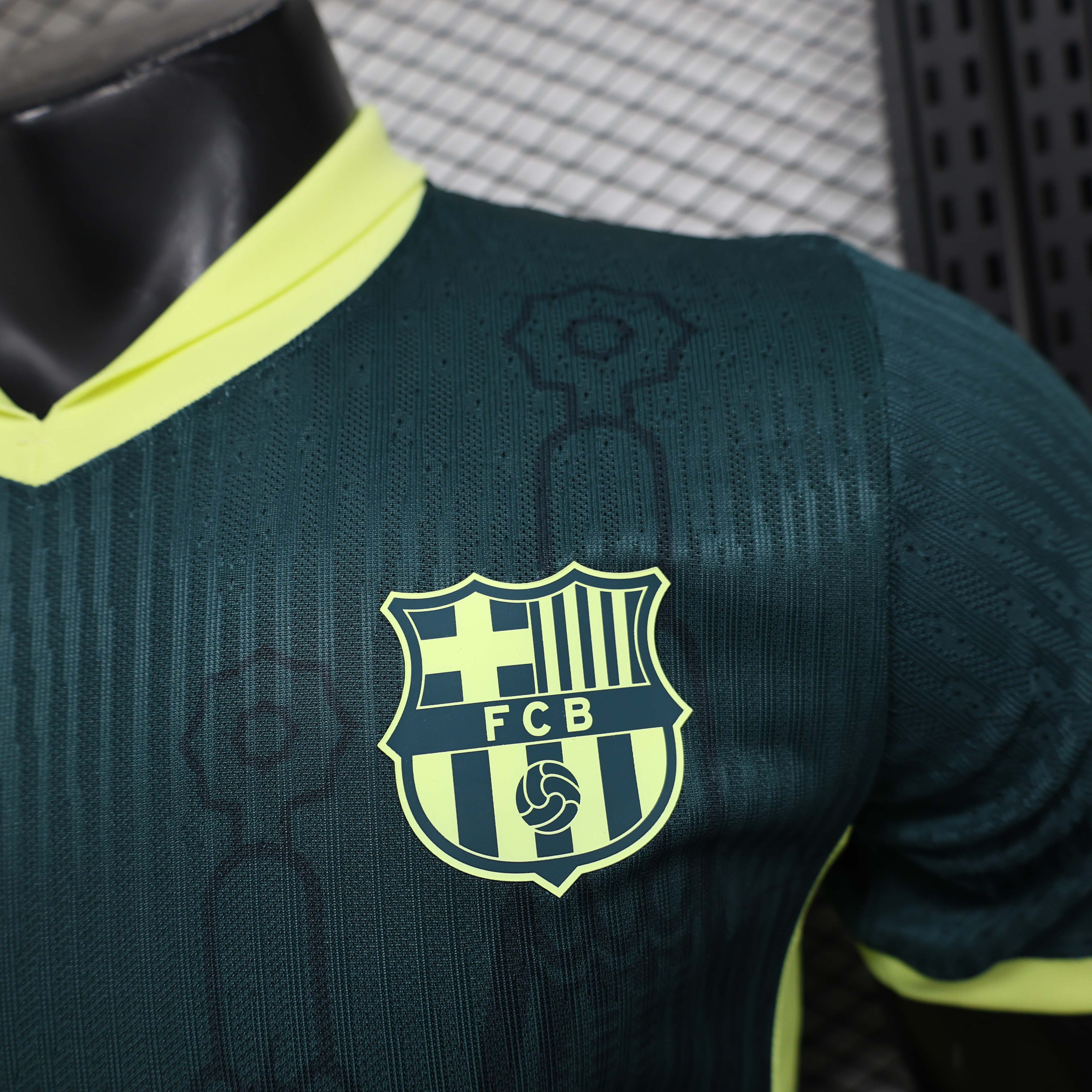 2024/2025 Player Version Barcelona Special Edition Green Football Shirt 1:1 Thai Quality:football jersey mysite: unitedjerseyfootball 邓江浪:football