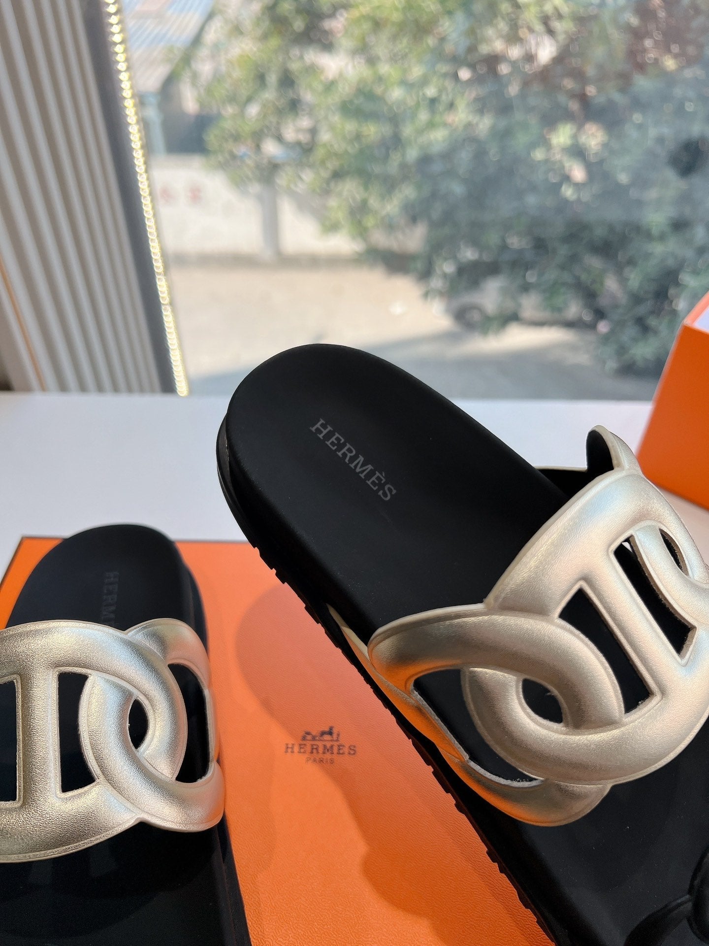 EXTRA SANDAL IN GOLD MIX BLACK CALFSKIN、mysite、Cacoeks