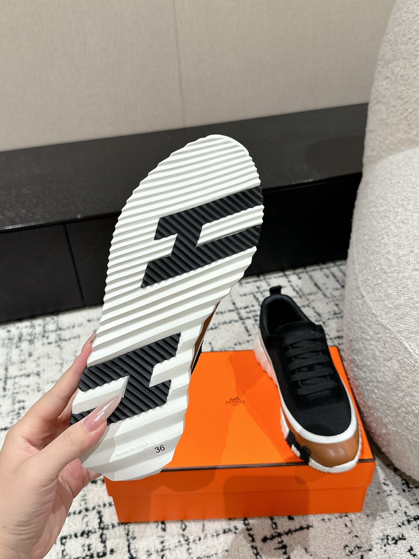 BOUNCING SNEAKER IN BRONZE BROWN CALFSKIN AND BLACK FABRIC、mysite、Cacoeks