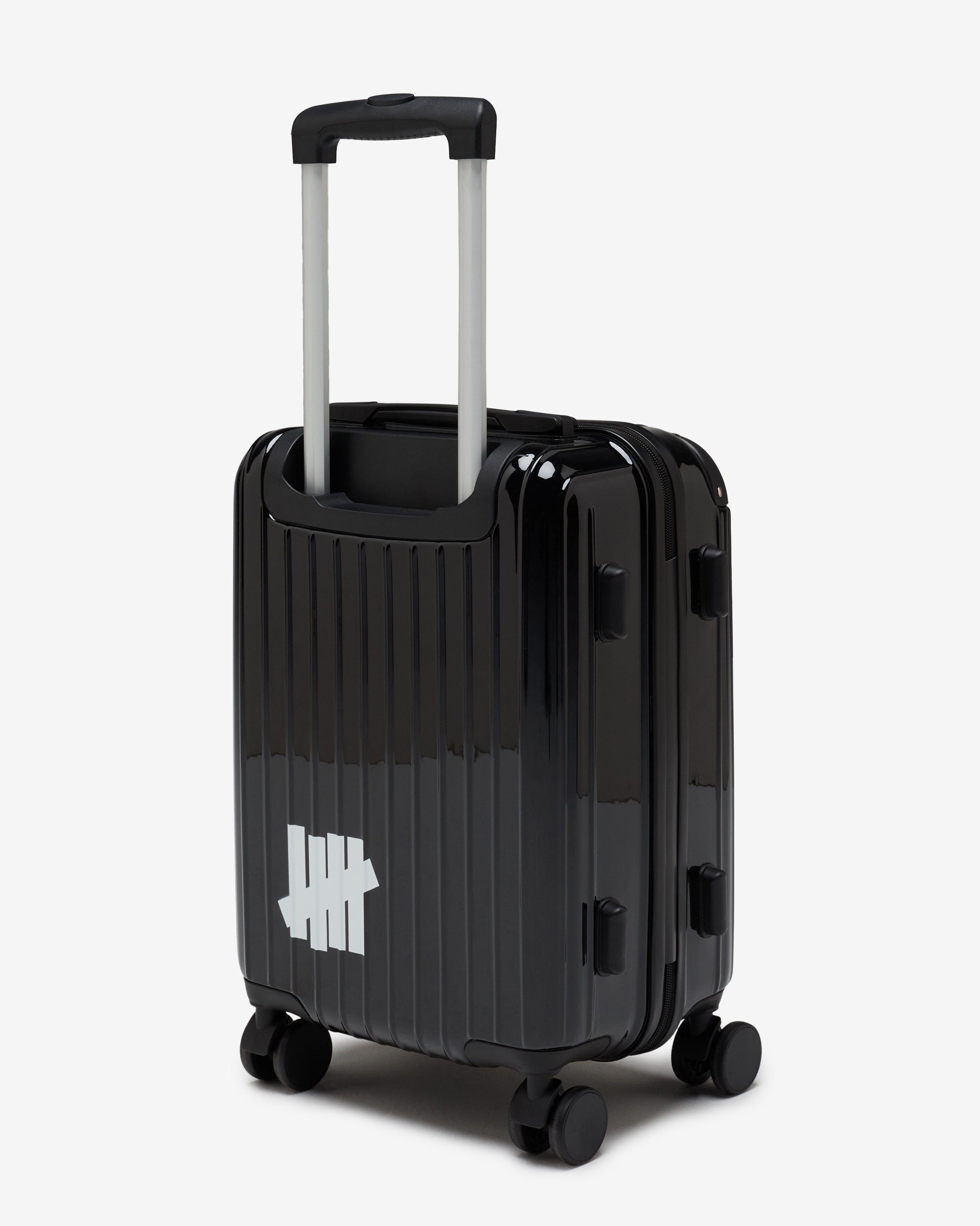 UNDEFEATED CARRY-ON LUGGAGE