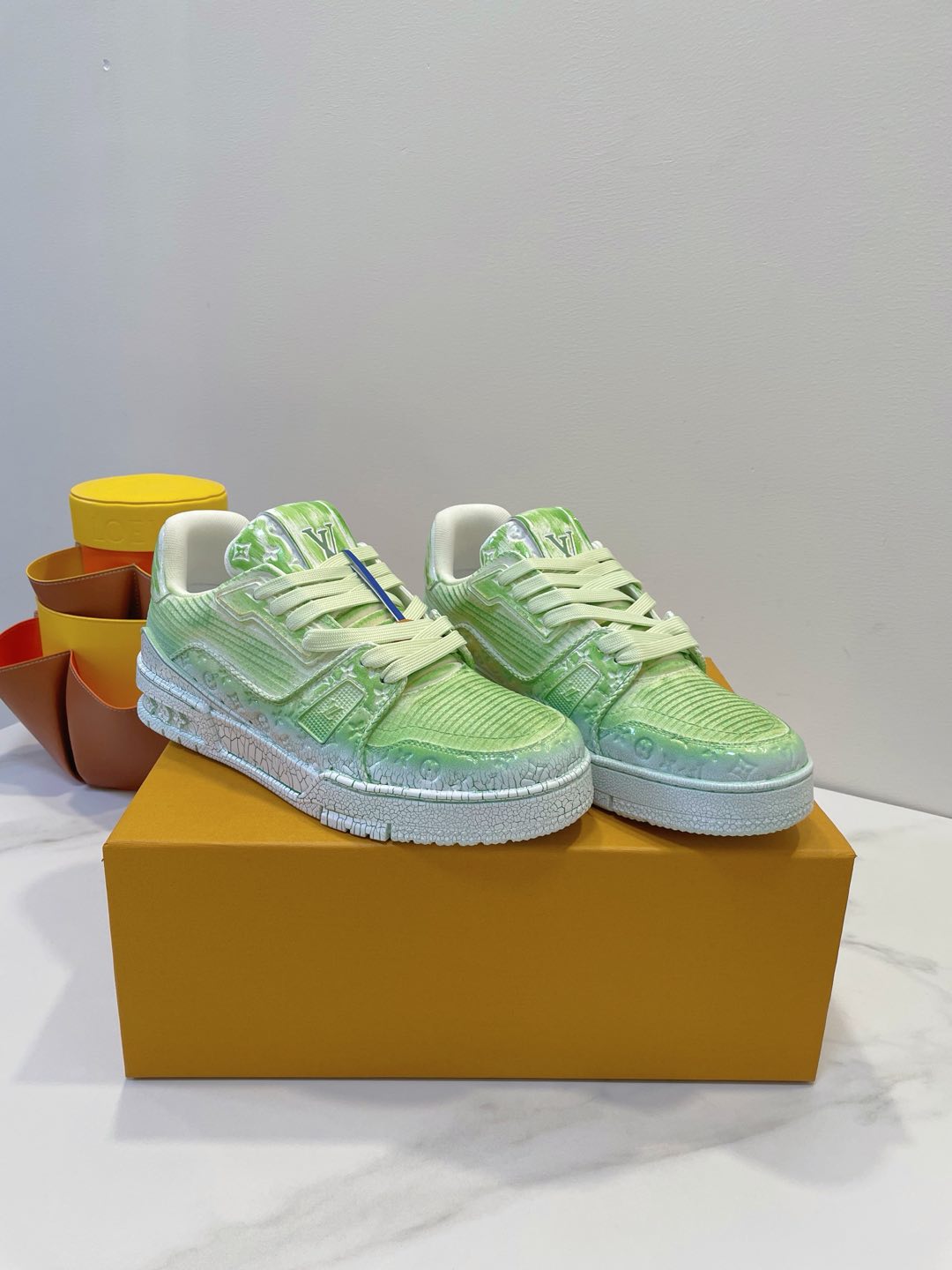 LV TRAINER MAXI SNEAKER IN GREEN PASTEL EMBOSSED CALFSKIN、mysite、Cacoeks
