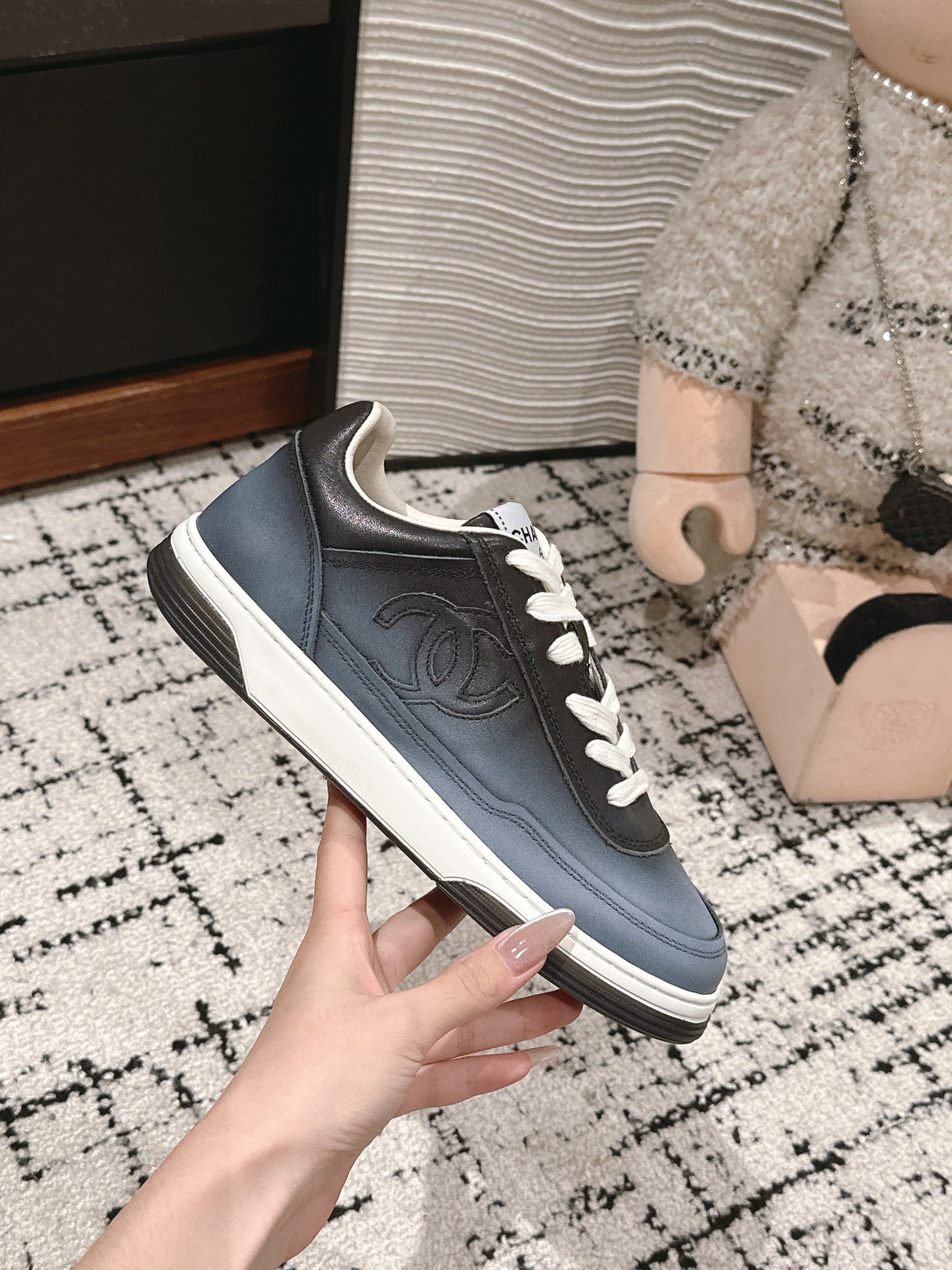 SNEAKER IN BLACK MIX COOL GRAY HAND-POLISHED CALFSKIN 977825、mysite、Cacoeks