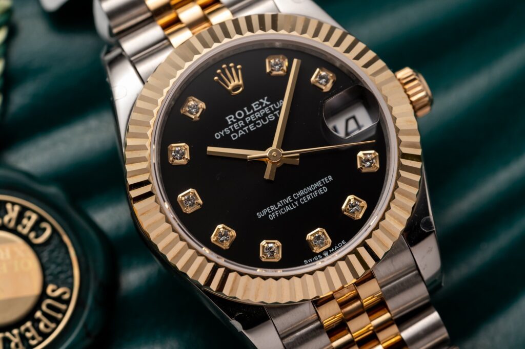 Đồng Hồ Rolex DateJust Bọc Vàng Mặt Số Đen Cọc Đính Đá 31mm (1)