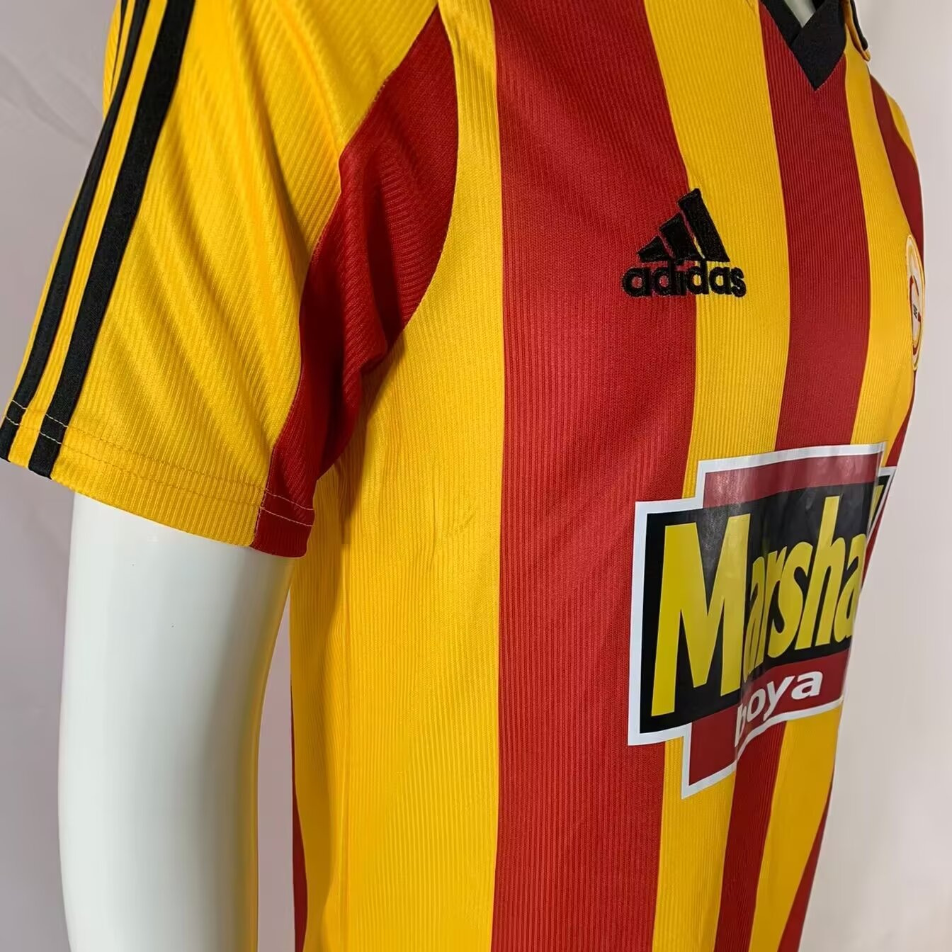 Higojerseys-Retro Galatasaray 1999-00 Home Jersey