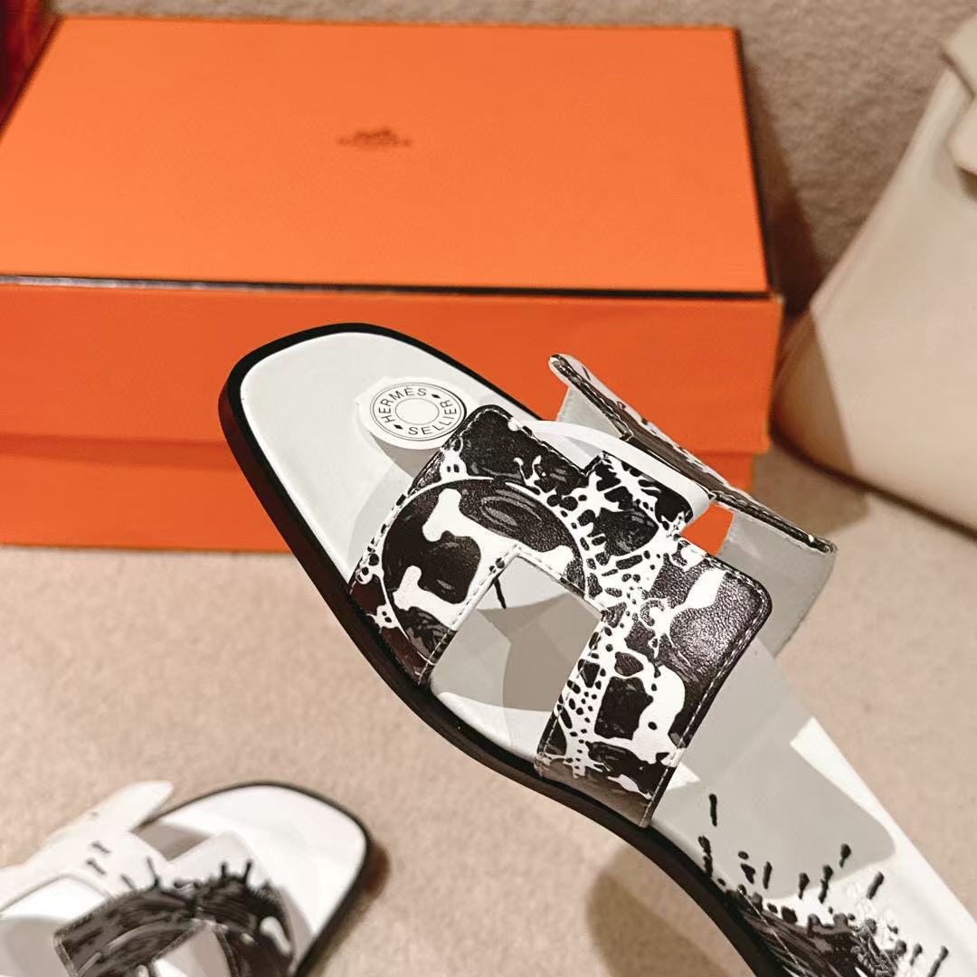 0RAN SANDAL IN BLACK MIX WHITE CALFSKIN、mysite、Cacoeks