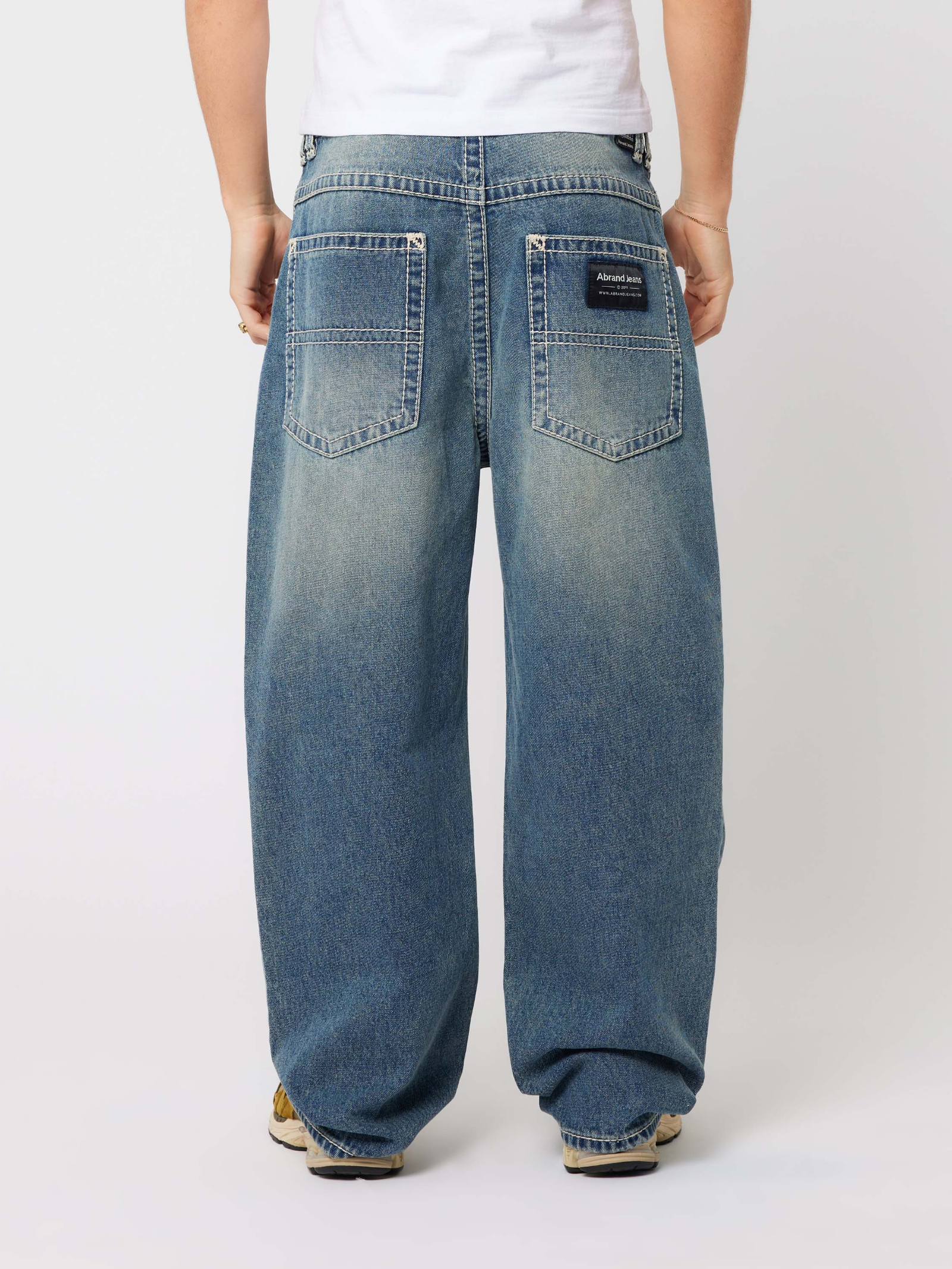 A6 Big Stitch Max Jeans