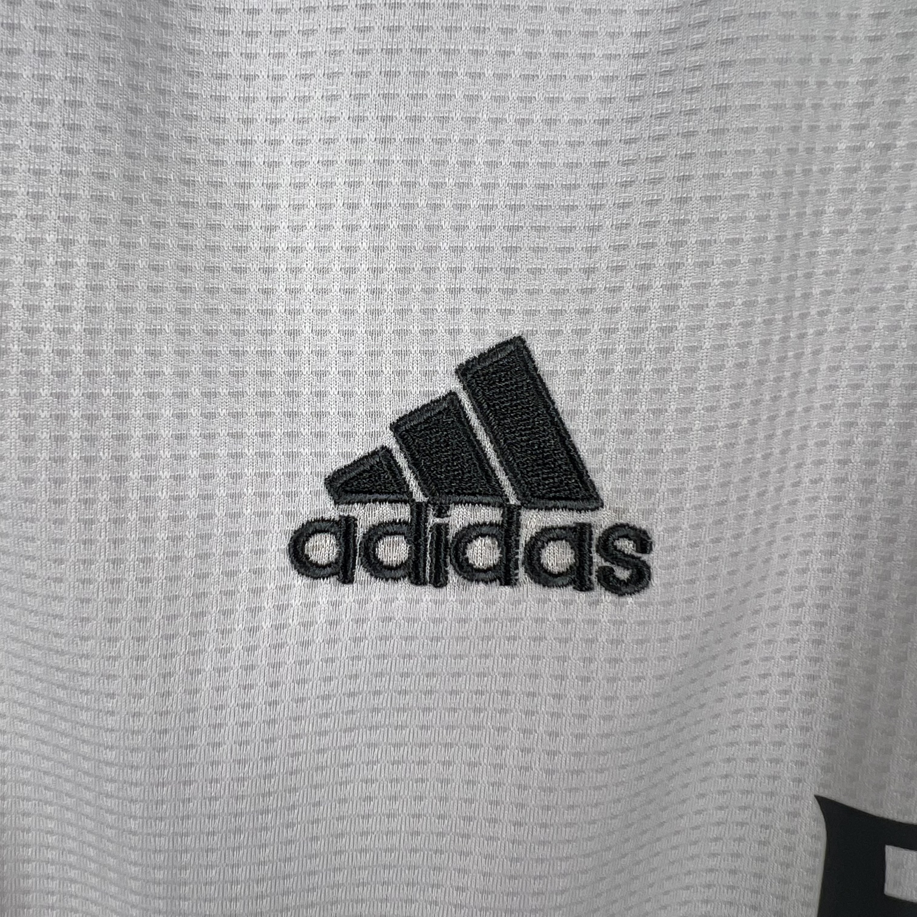 JerseysGala.com | Retro Real Madrid 15-16 Home Stadium Long Sleeve Jersey -Customize Name, Number and Patch | Worldwide Shipping