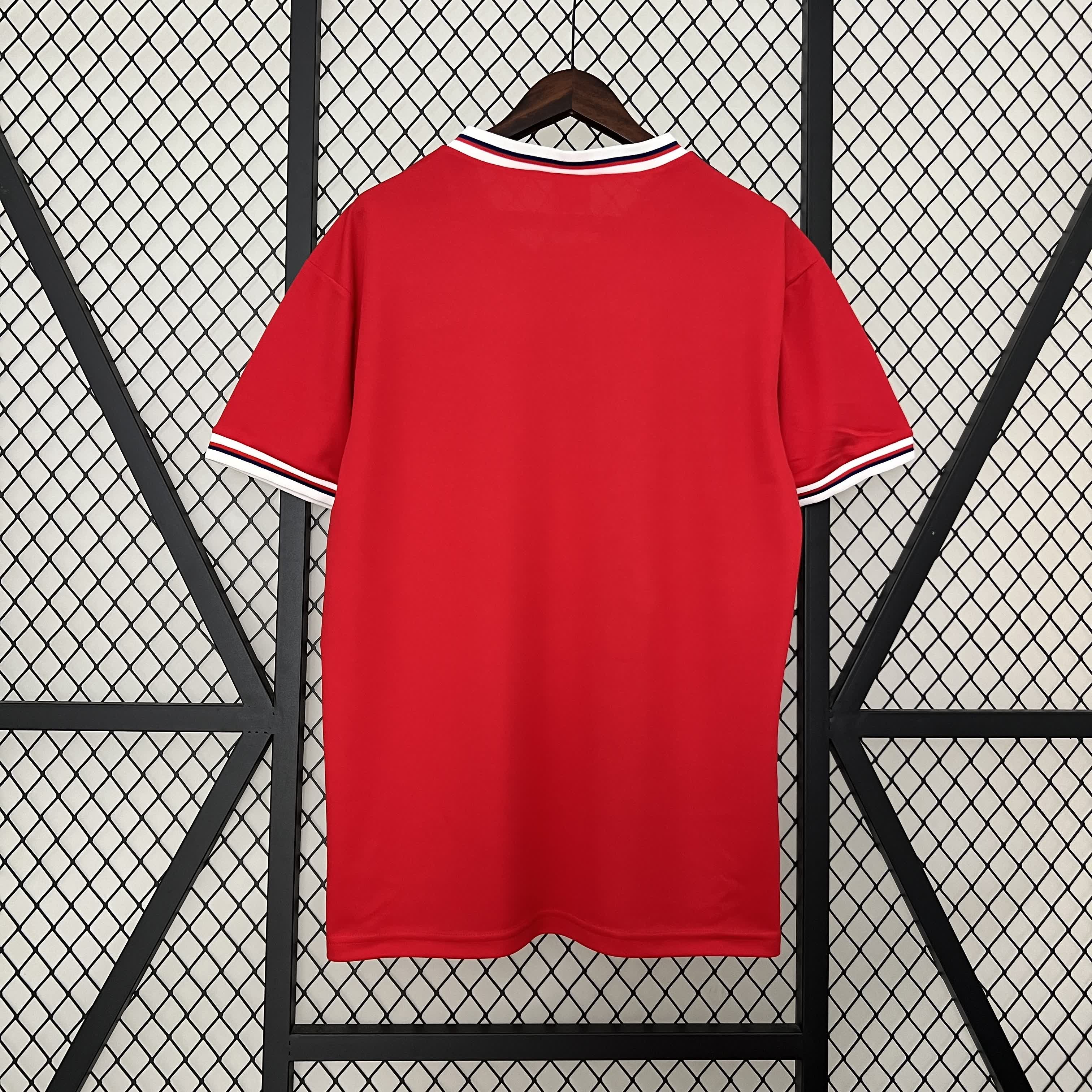 ManixJersey.com | Retro England 1982 Away Stadium Jersey -Customize Name, Number and Patch | Worldwide Shipping