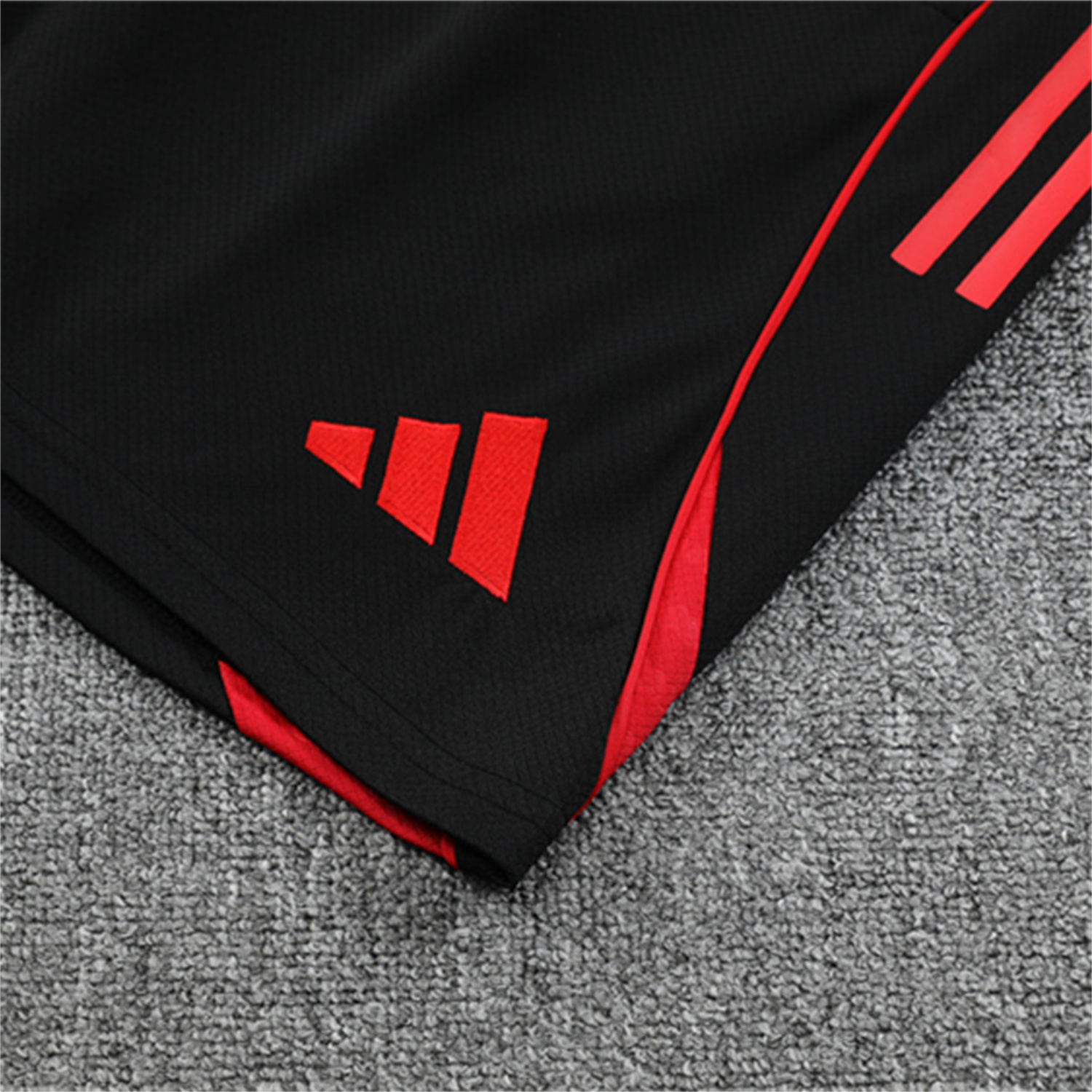 UltraTrikot-Manchester United 25-26 Short-Sleeve Training Set - Red Top & Black Shorts