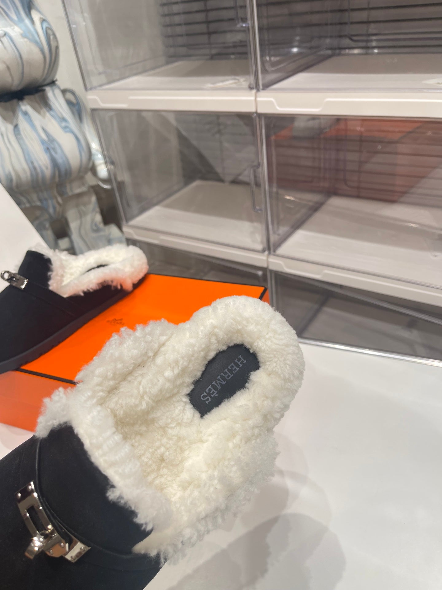 SLIP-ON MULE IN BLACK SUEDE AND SHEARLING LINING、mysite、Cacoeks