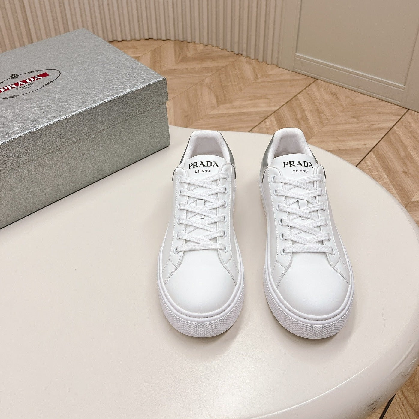 PRA RETRO SNEAKERS WHITE AND GRAY CALFSKIN、mysite、Cacoeks