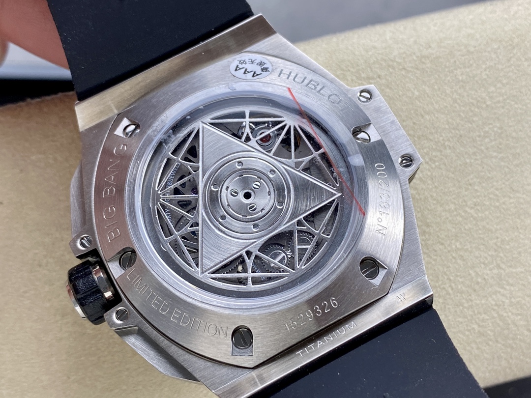 Hublot Big Bang Sang Bleu II Titanium 418.NX.5107.RX.MXM20-fasswatch