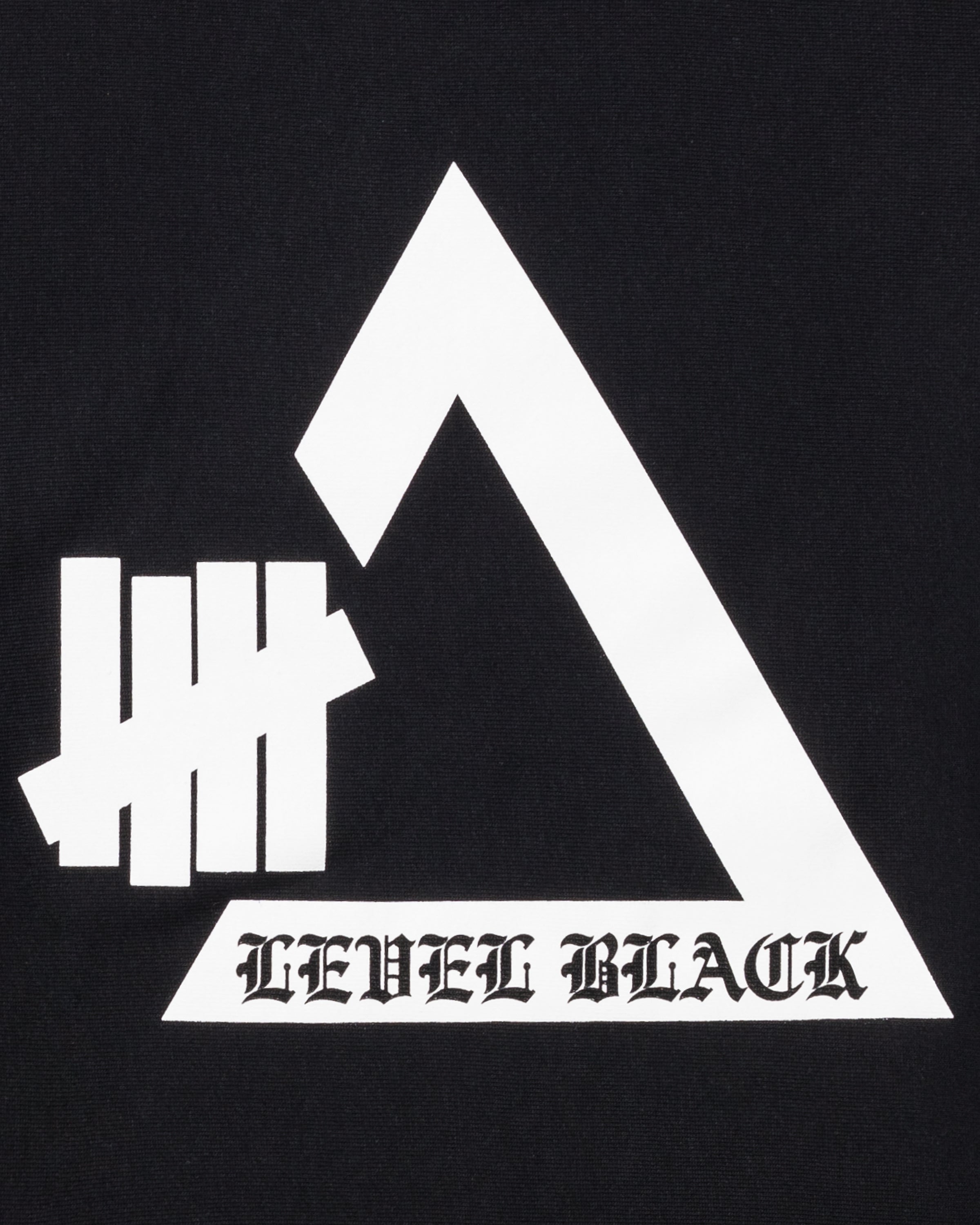 UACTP X LEVELXBLACK CREWNECK SWEATSHIRT - BLACK