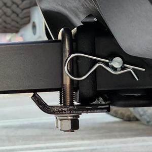 hitch mount hitch tightener