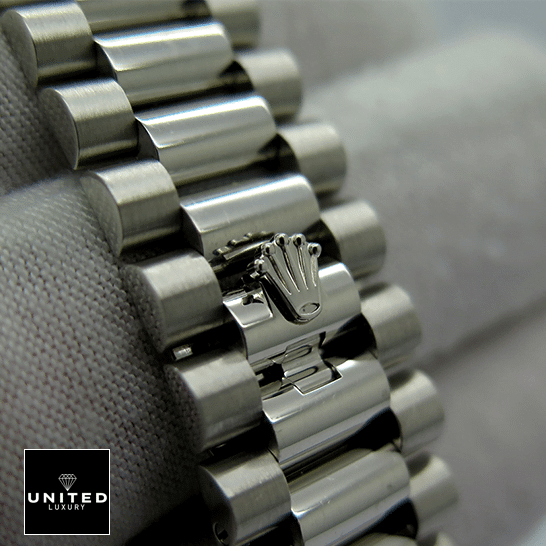 Rolex Day-Date Platinum 228396TBR Ice Blue Baguette Index 3 Rolex Day-Date 228396TBR001 Stainless Steel Oyster Bracelet on the Rolex logo