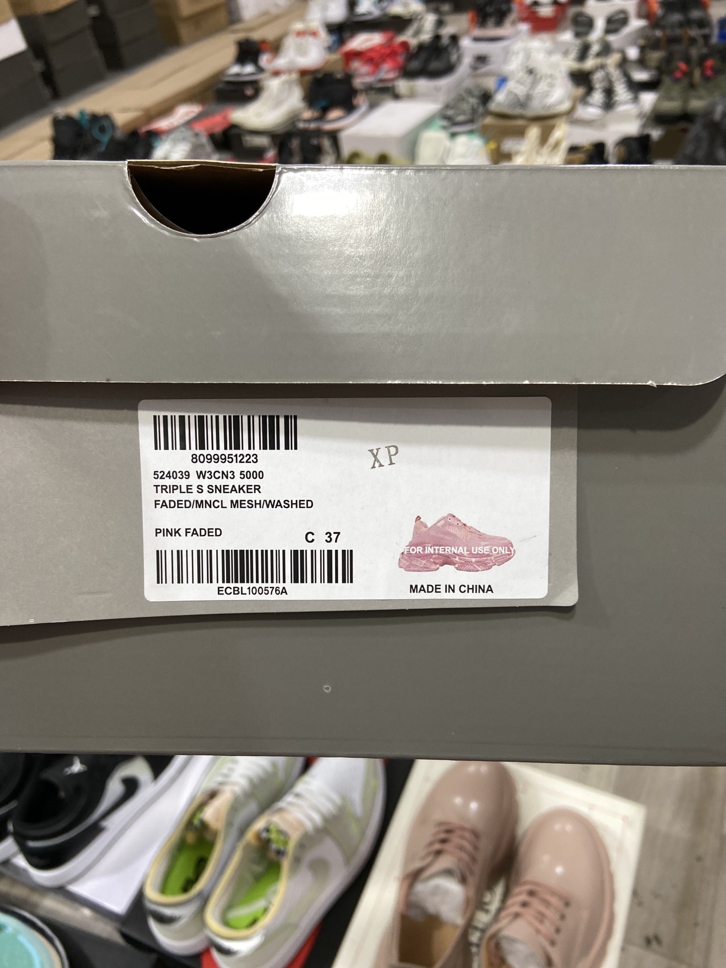 Balenciaga Triple S Sneaker in Faded Pink、mysite、Cacoeks