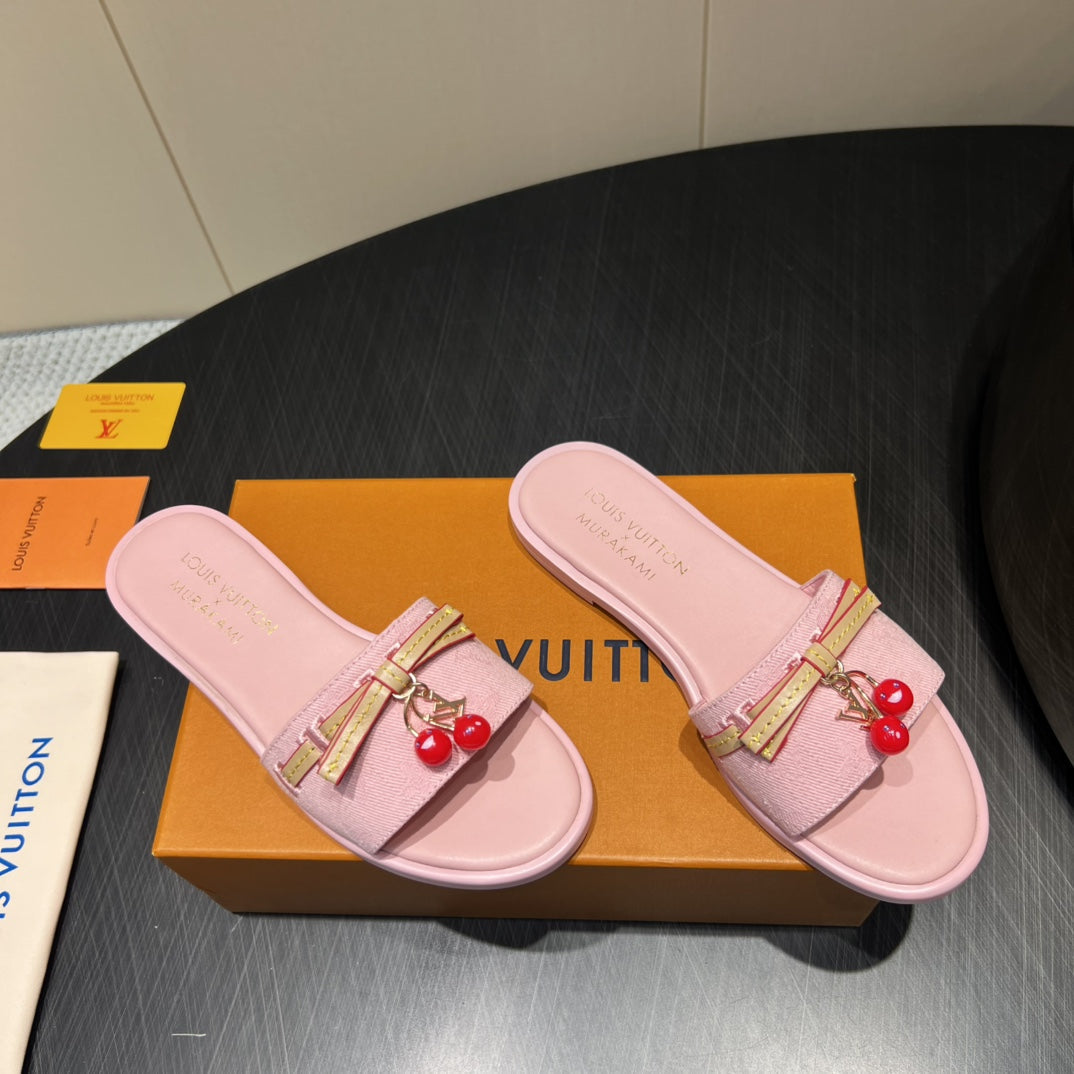 LV SLIDE SANDALS 25S IN BABY PINK DENIM AND CALFSKIN WITH CHERRY BLOSSOM BUCKLE、mysite、Cacoeks