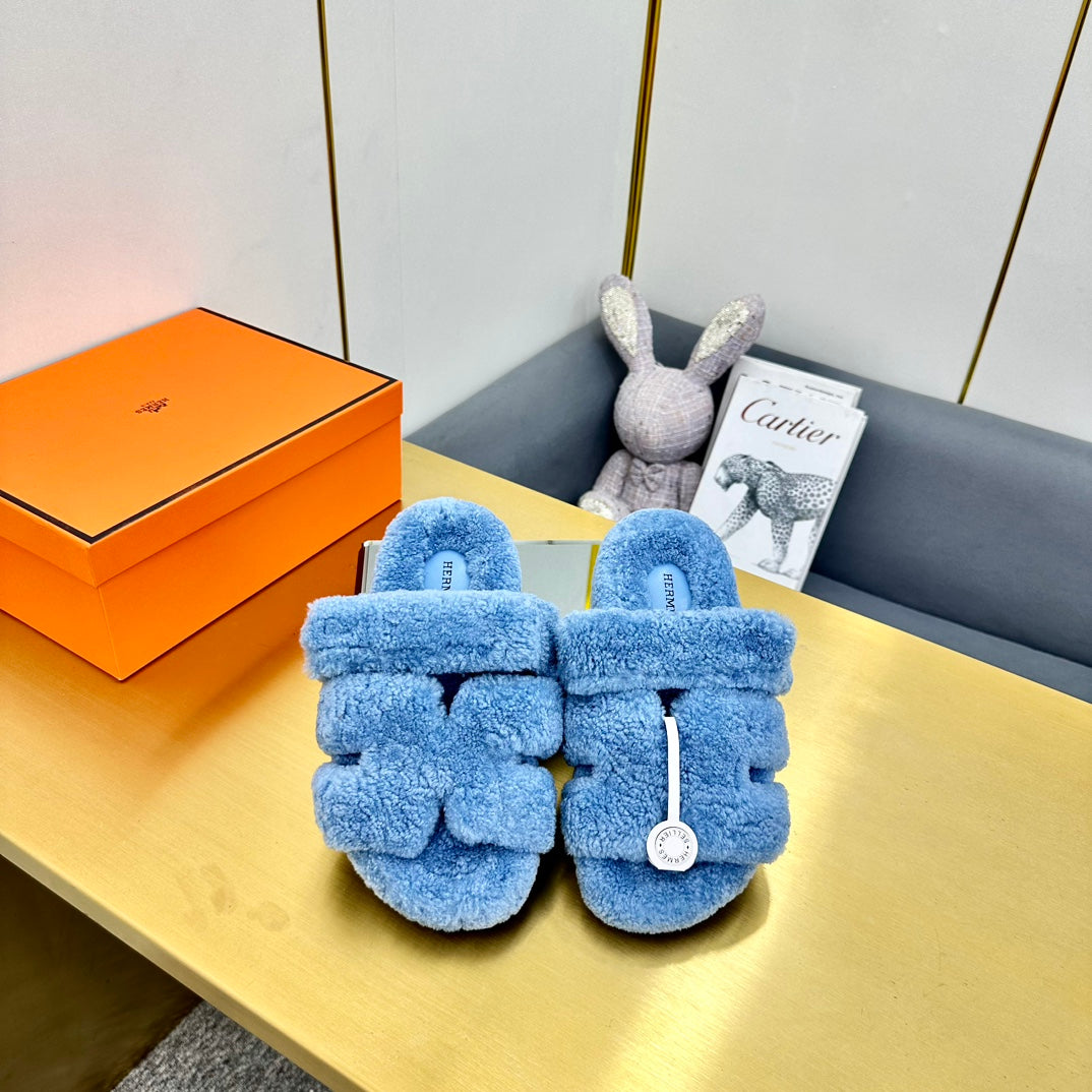 CHYPRE SANDAL IN OCEAN BLUE SHEARLING、mysite、Cacoeks