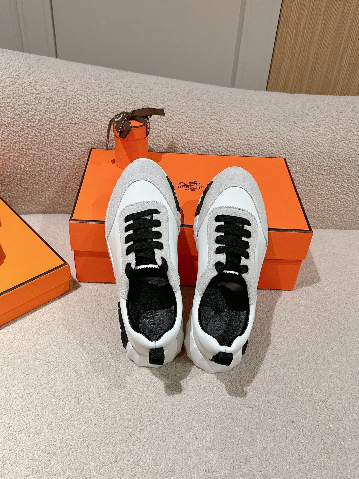 MAINLAND SNEAKER IN PALE GRAY SUEDE AND WHITE CALFSKIN、mysite、Cacoeks