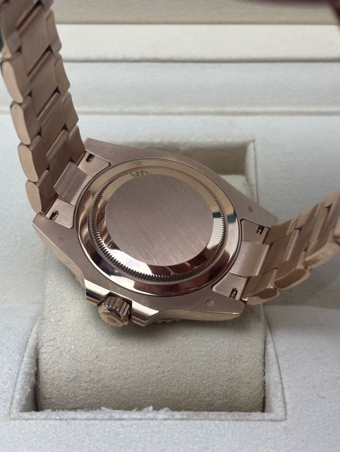 Rolex GMT Masterll Root Beer Super Clone Swiss Replica Watch 18k Rose Gold Ref 126715CHNR-3285 Swiss Movement