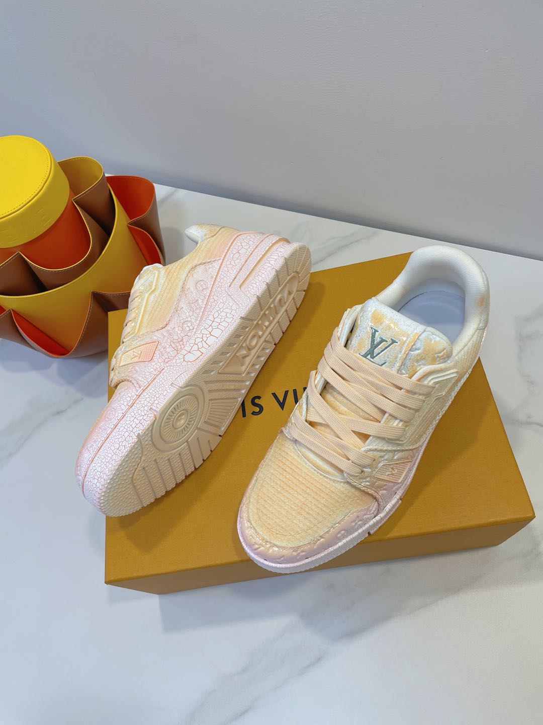 LV TRAINER MAXI SNEAKER IN LIGHT PINK OMBRE ORANGE EMBOSSED CALFSKIN、mysite、Cacoeks