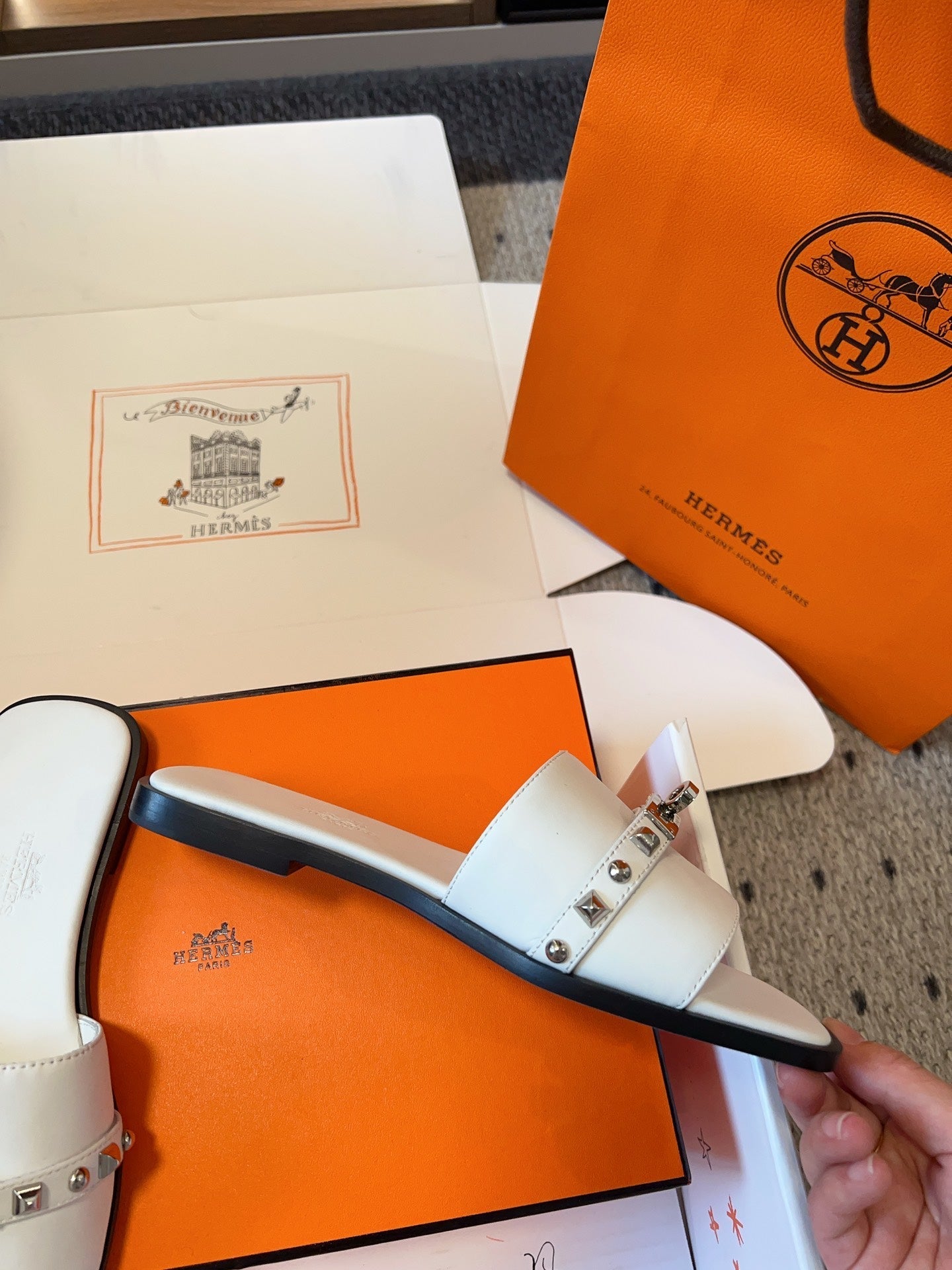 GIULIA FLAT SANDAL IN WHITE CALFSKIN、mysite、Cacoeks