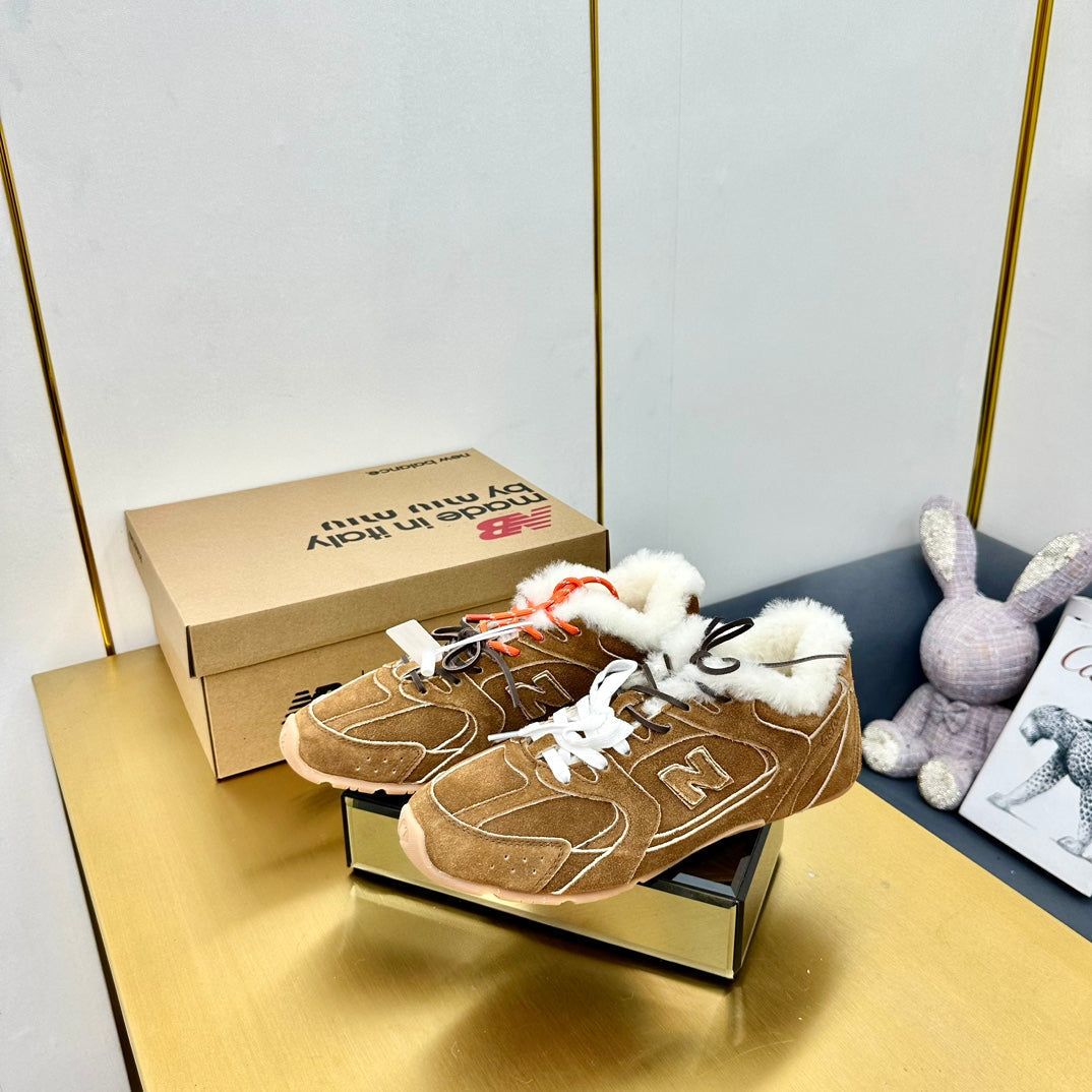 MIUXNB 530 SNEAKERS IN BROWN SUEDE SHEARLING、mysite、Cacoeks