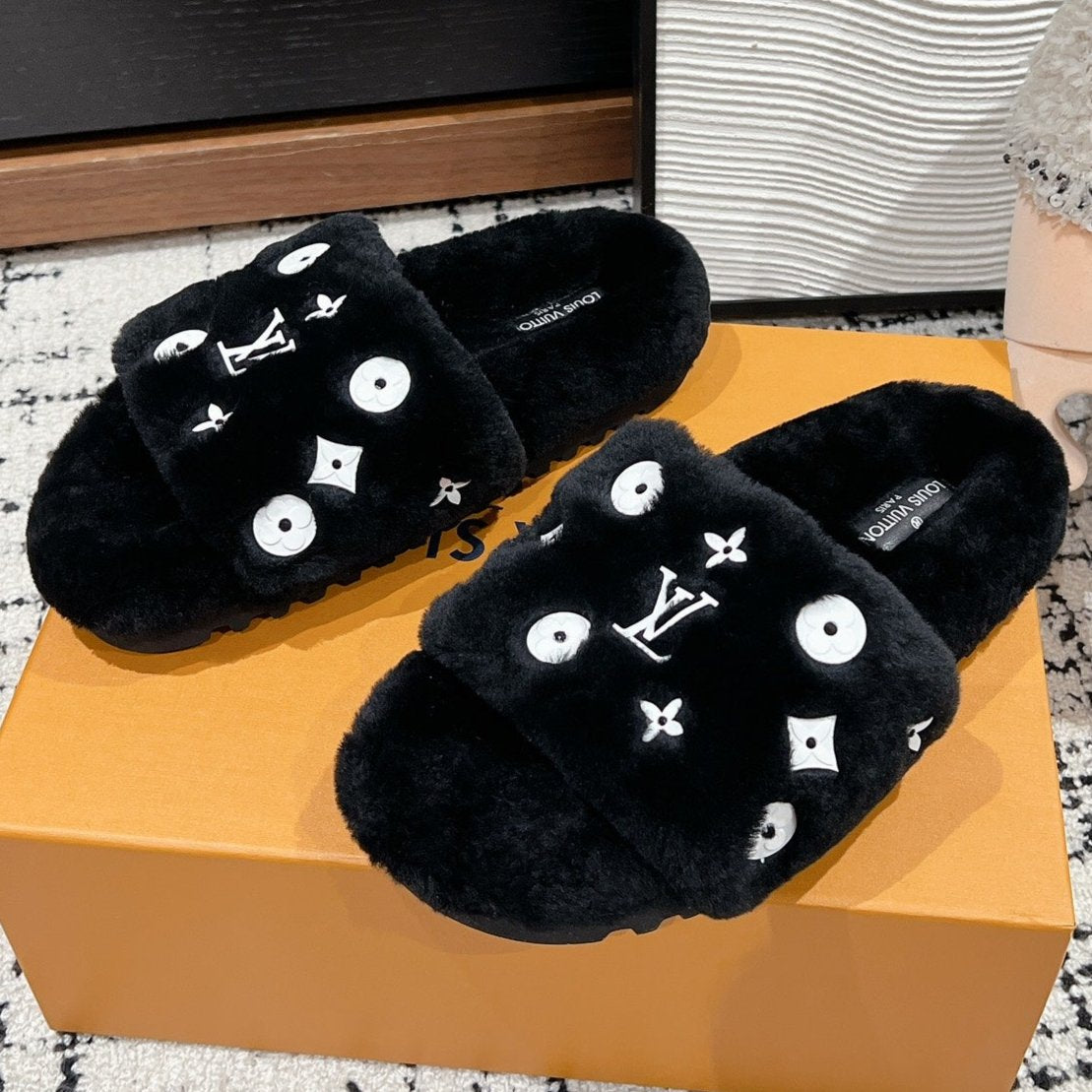 SLIPPER IN BLACK WOOL、mysite、Cacoeks