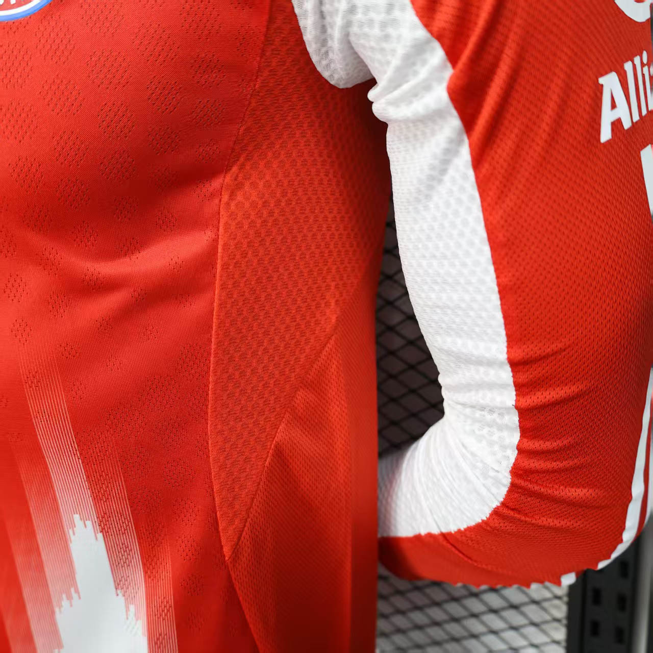 2025/2026 Player Version Long Sleeve Bayern Munich Home Football Shirt 1:1 Thai Quality:football jersey mysite: unitedjerseyfootball 邓江浪:football