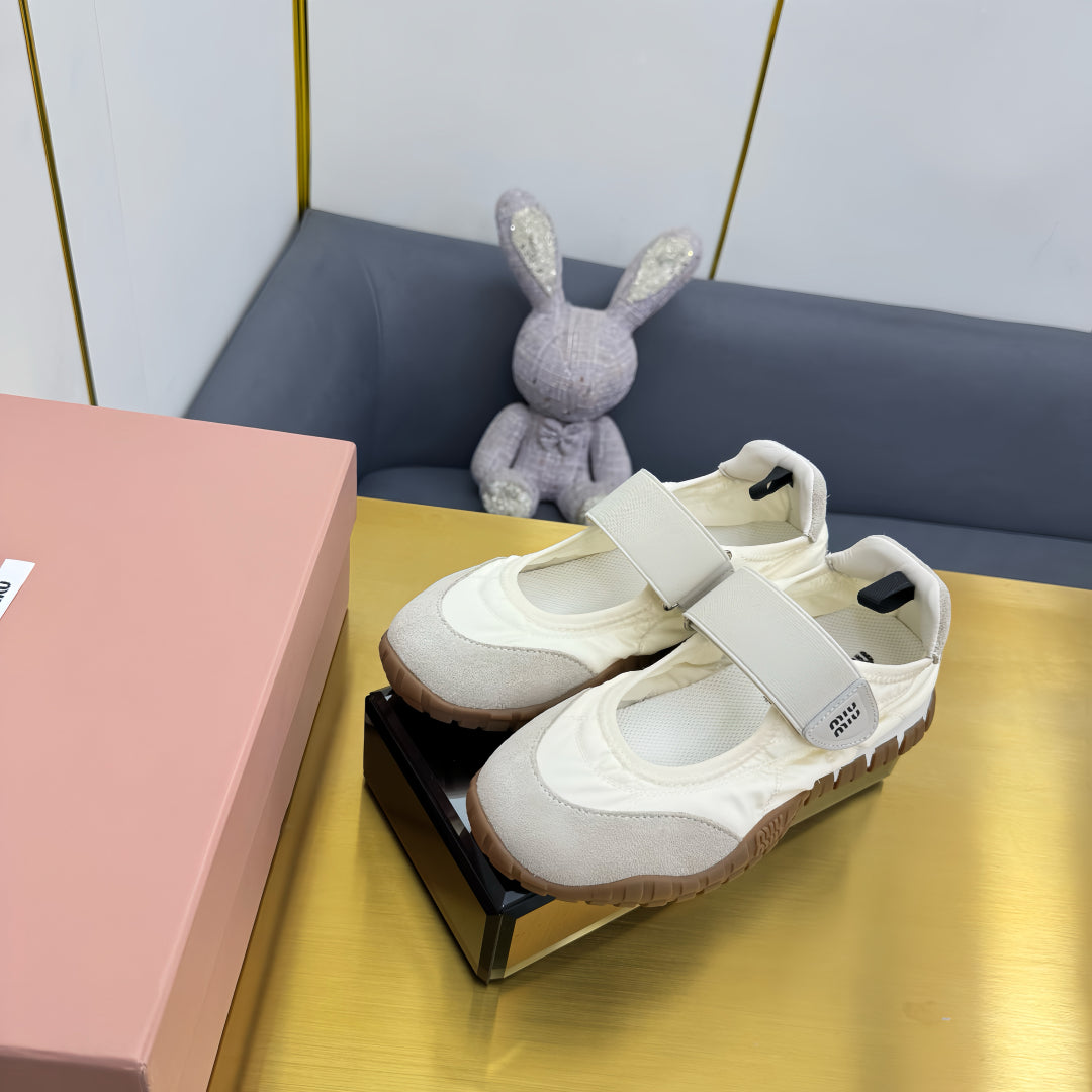 BALLERINAS SHOES IN OFF WHITE TYRE TECHNICAL FABRIC AND GREY SUEDE、mysite、Cacoeks