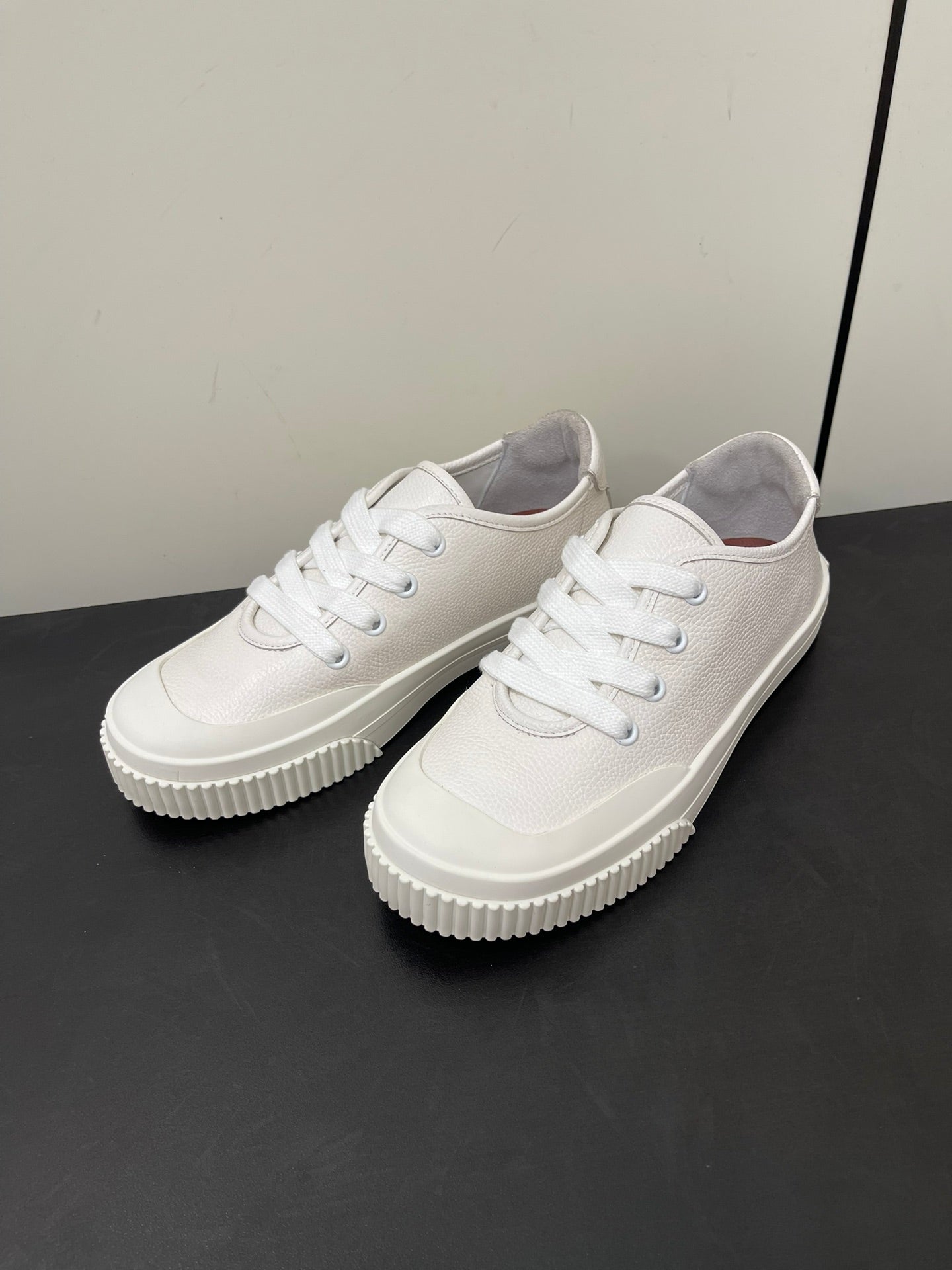 LP CLASSIC BISCUIT SNEAKERS WHITE CALFSKIN、mysite、Cacoeks