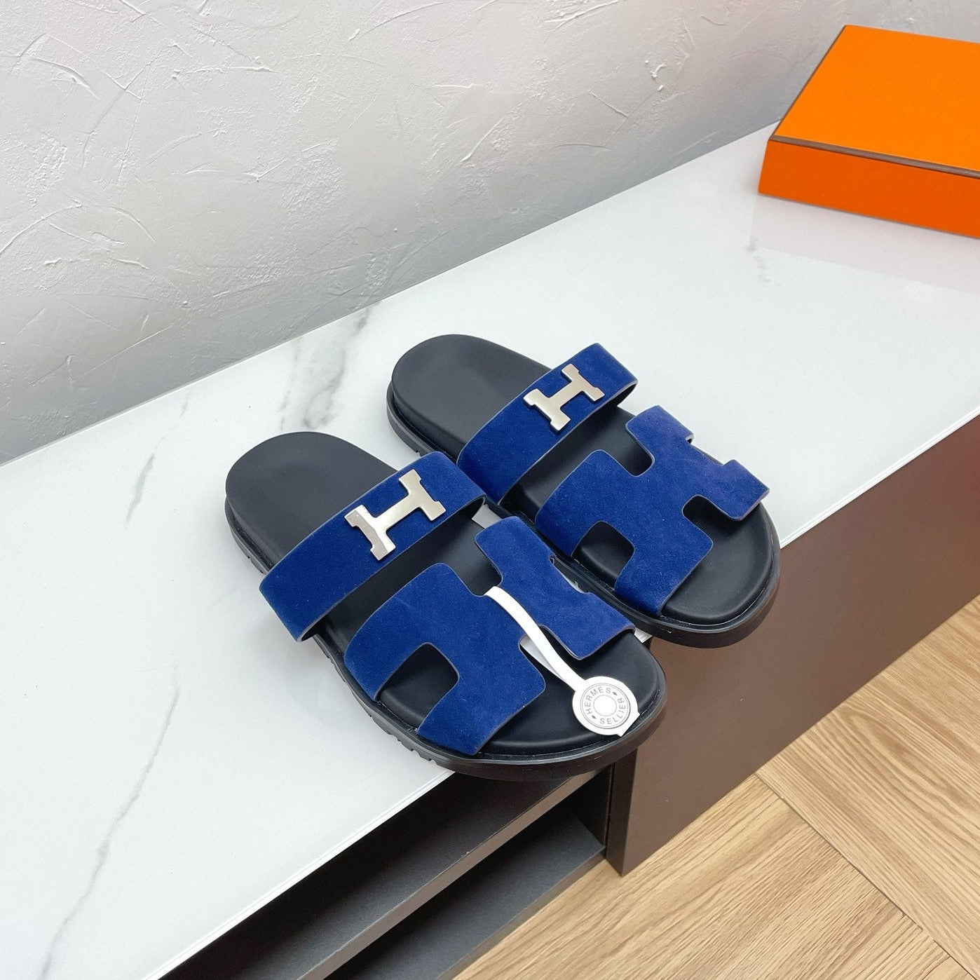 CHYPRE SANDAL AZURE SUEDE WITH H BUCKLE、mysite、Cacoeks